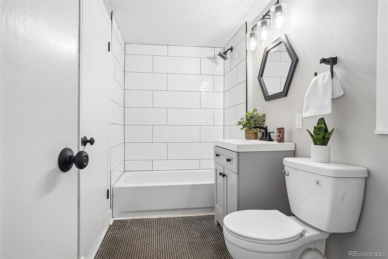 MLS Image #22 for 3855 n cook street,denver, Colorado