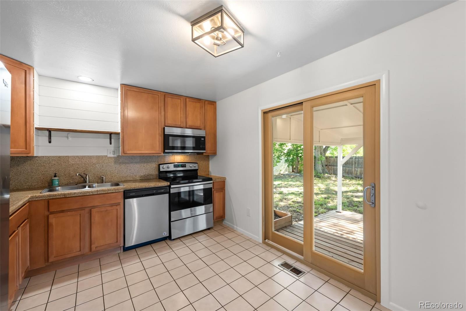 MLS Image #9 for 3266 s helena street,aurora, Colorado