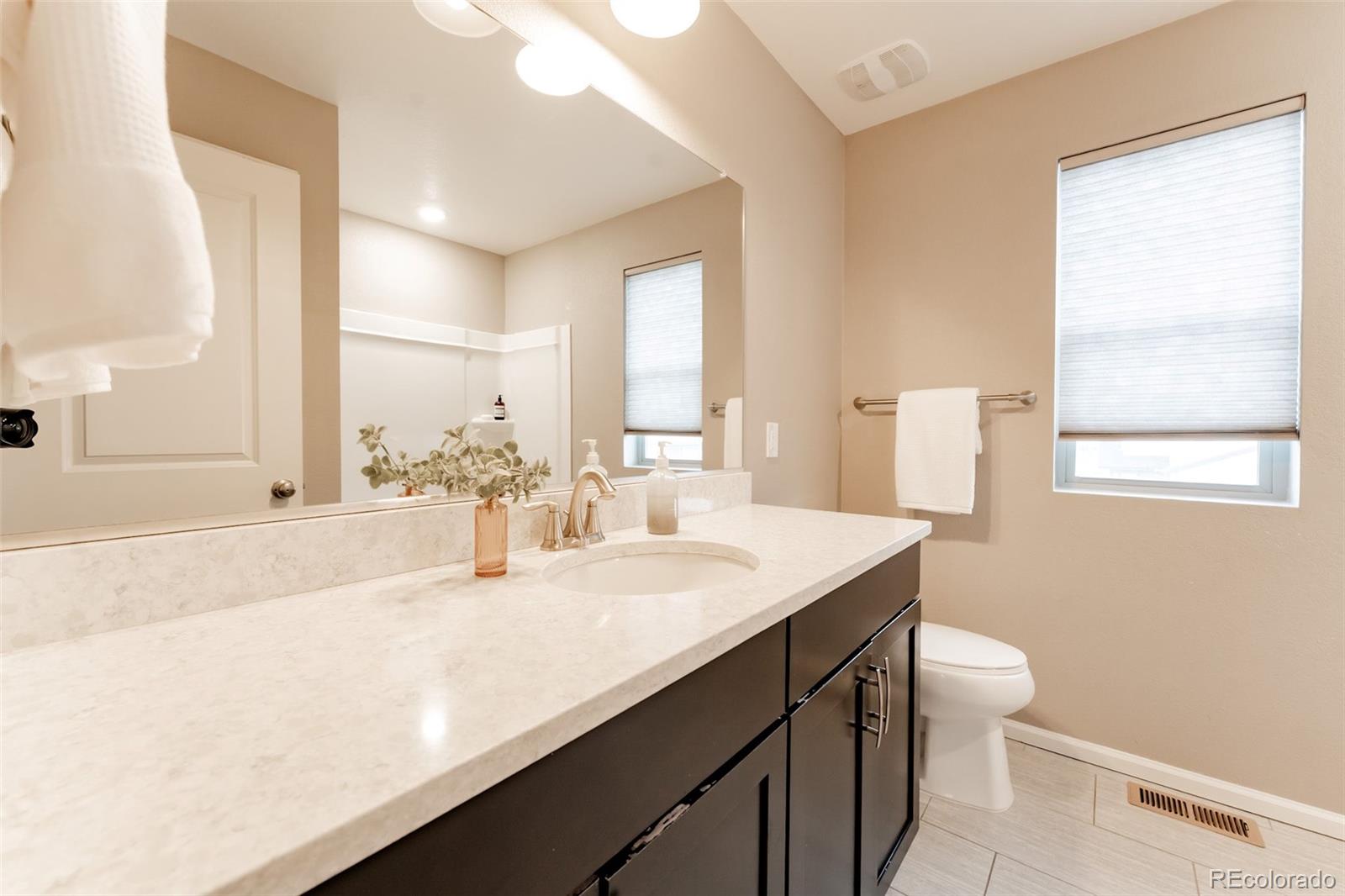 MLS Image #26 for 5706  boston court,denver, Colorado
