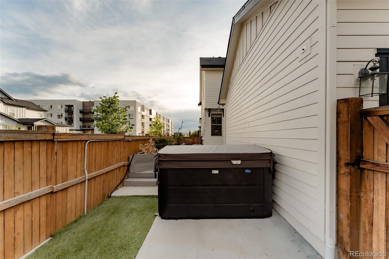 MLS Image #7 for 5706  boston court,denver, Colorado
