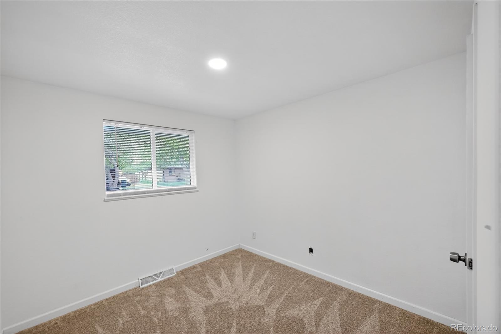 MLS Image #5 for 941 s ironton street,aurora, Colorado