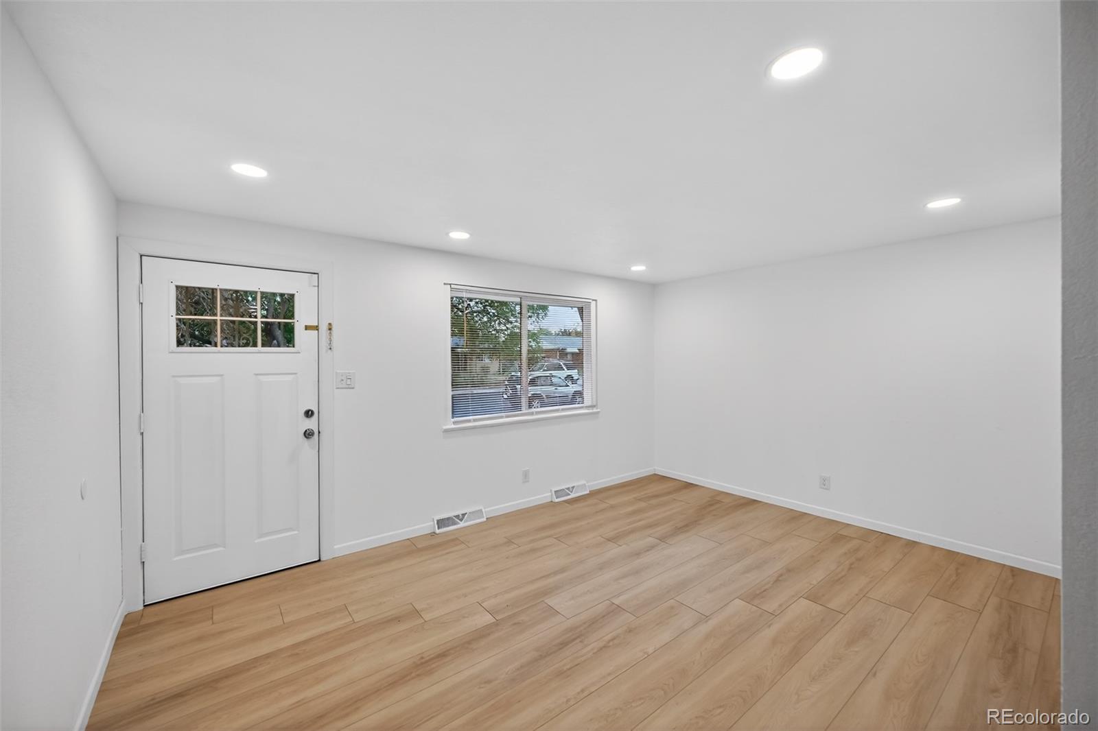 MLS Image #8 for 941 s ironton street,aurora, Colorado