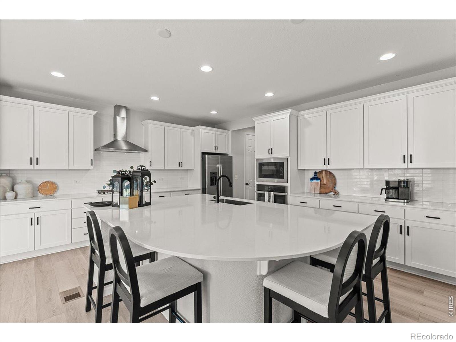 MLS Image #16 for 946  rustling street,windsor, Colorado