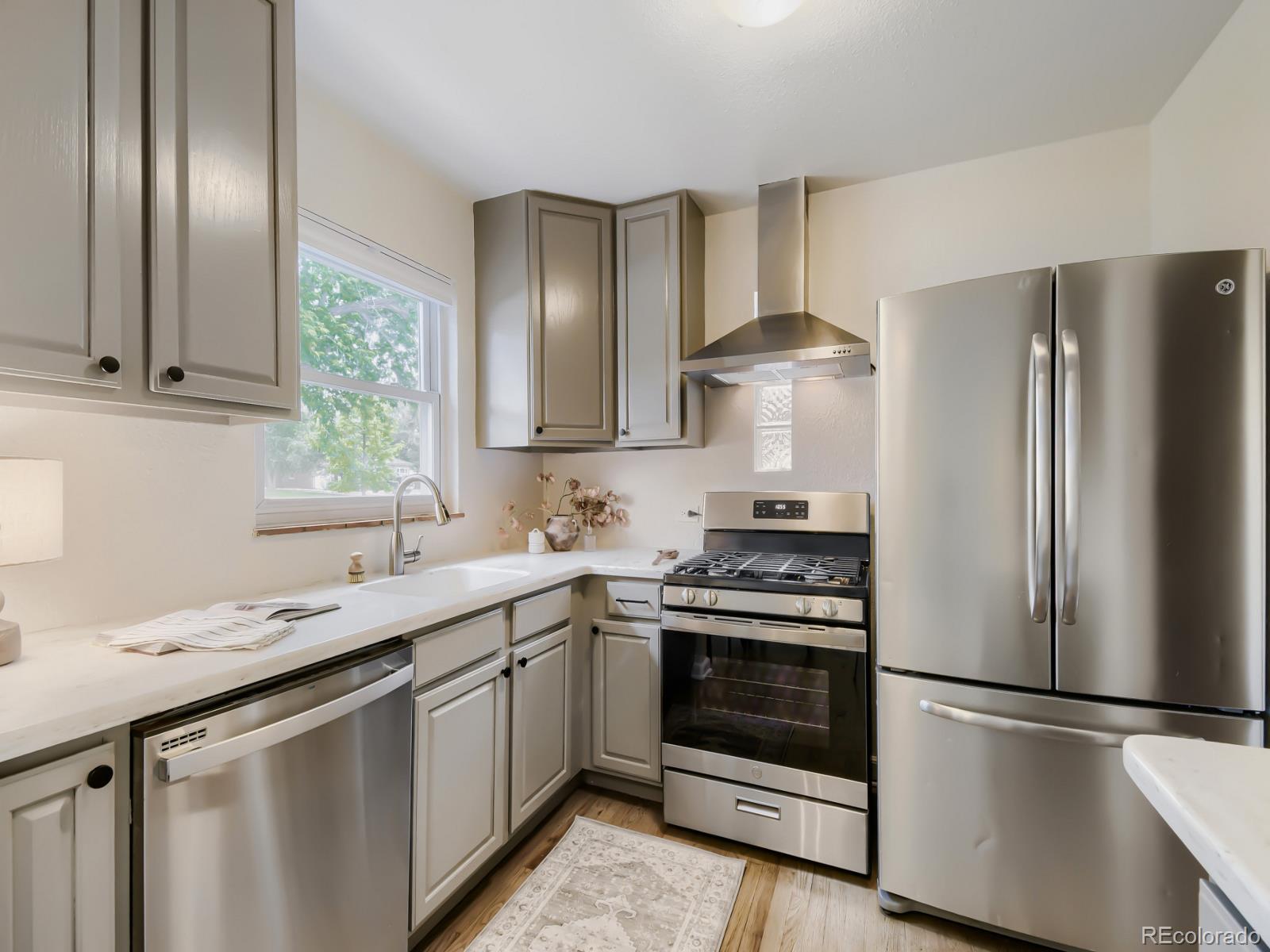 MLS Image #7 for 2431  oneida street,denver, Colorado