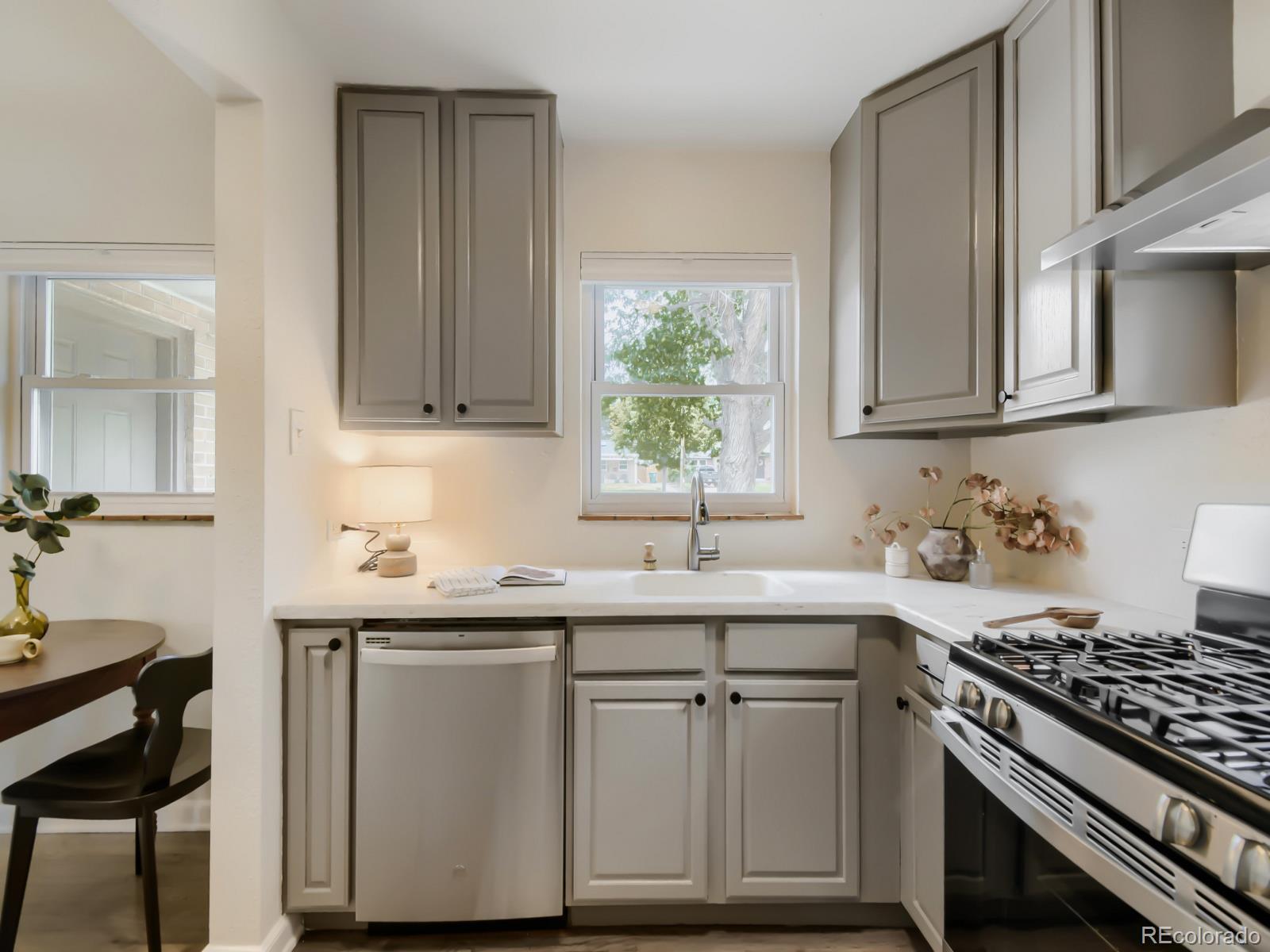 MLS Image #8 for 2431  oneida street,denver, Colorado