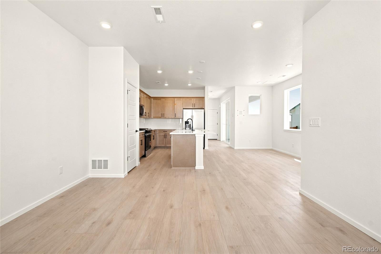 MLS Image #6 for 460 n bently street,watkins, Colorado