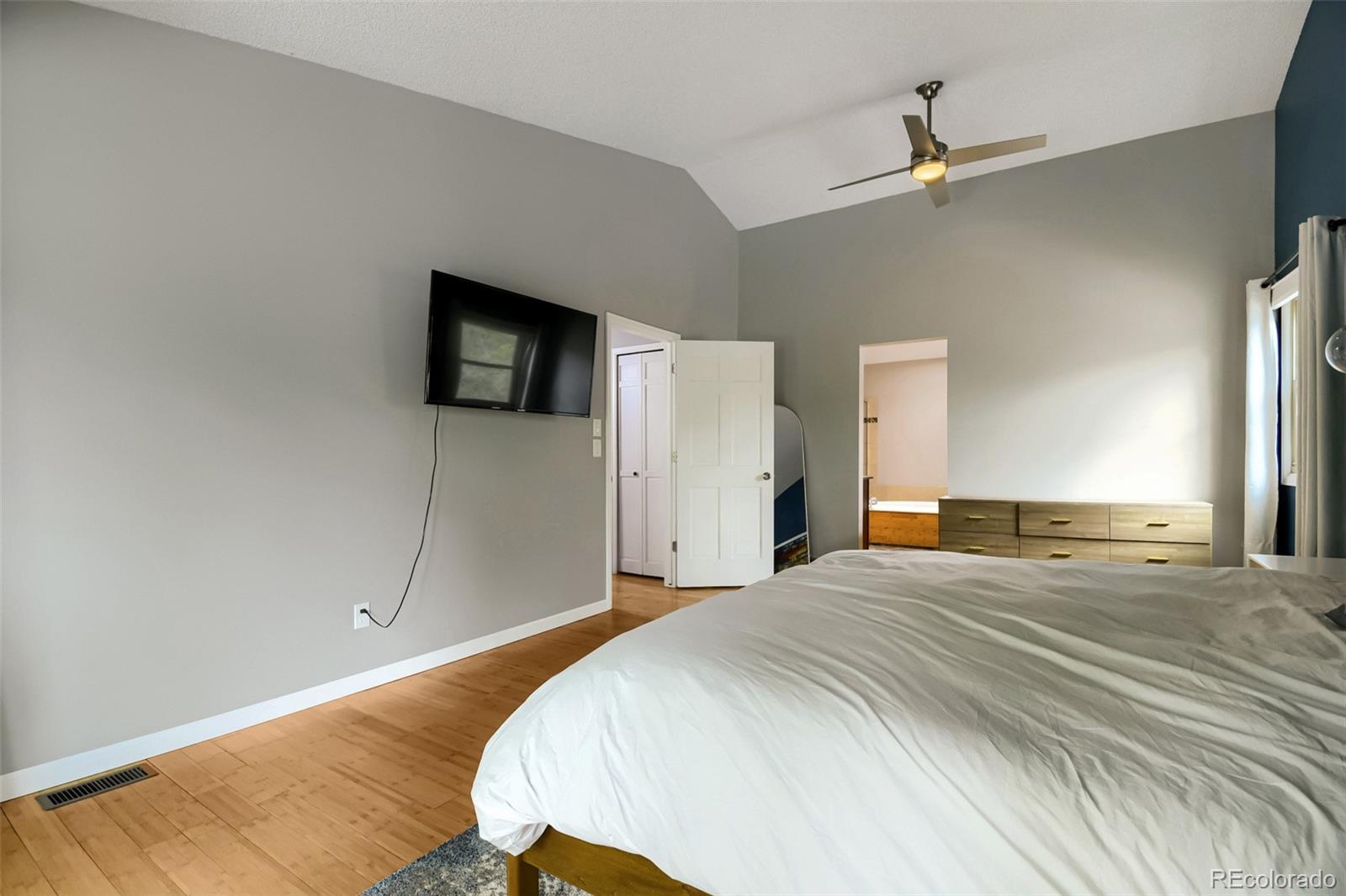 MLS Image #14 for 6007 w pacific circle,lakewood, Colorado
