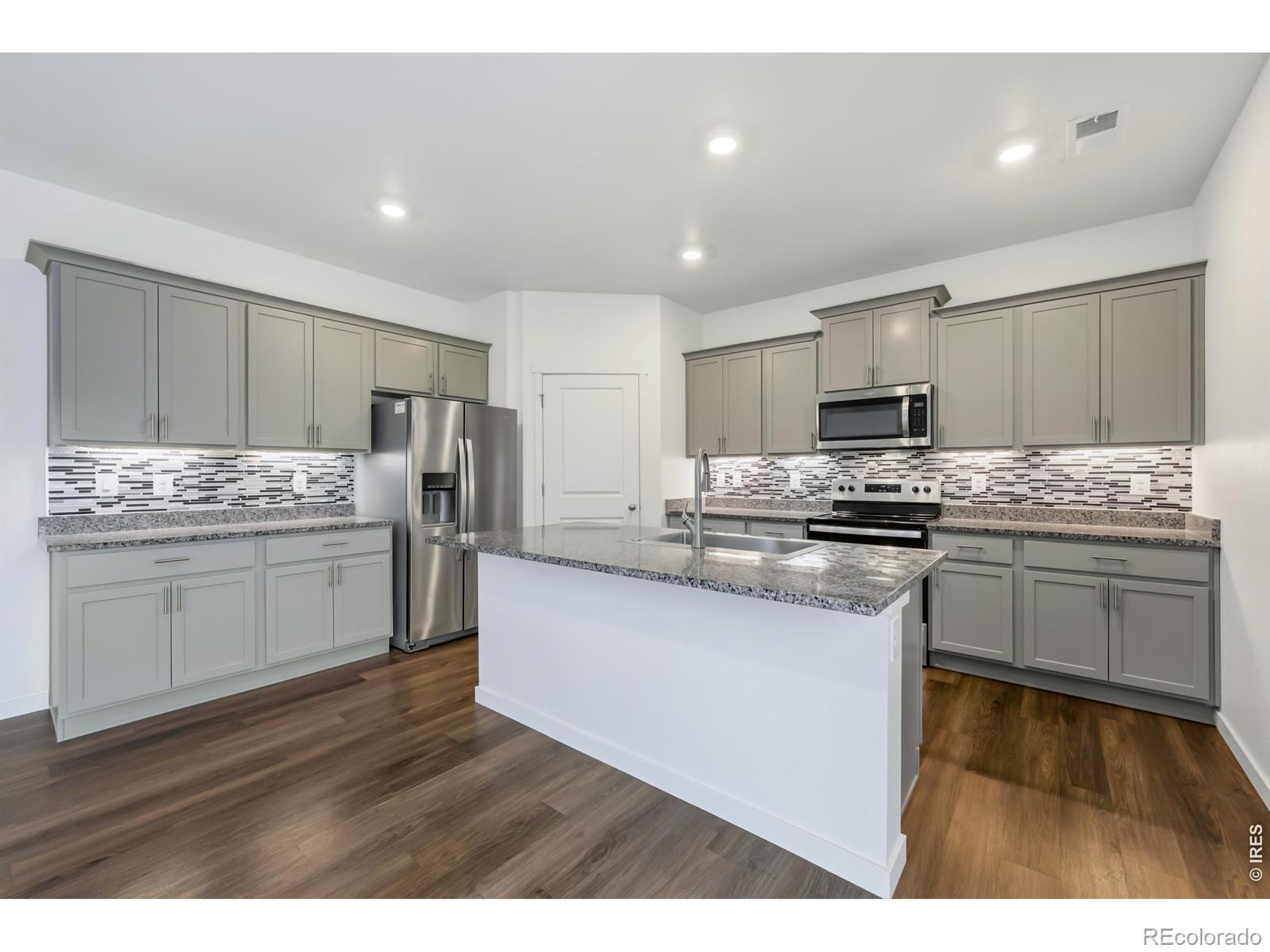 MLS Image #5 for 5001  abigar street,fort collins, Colorado