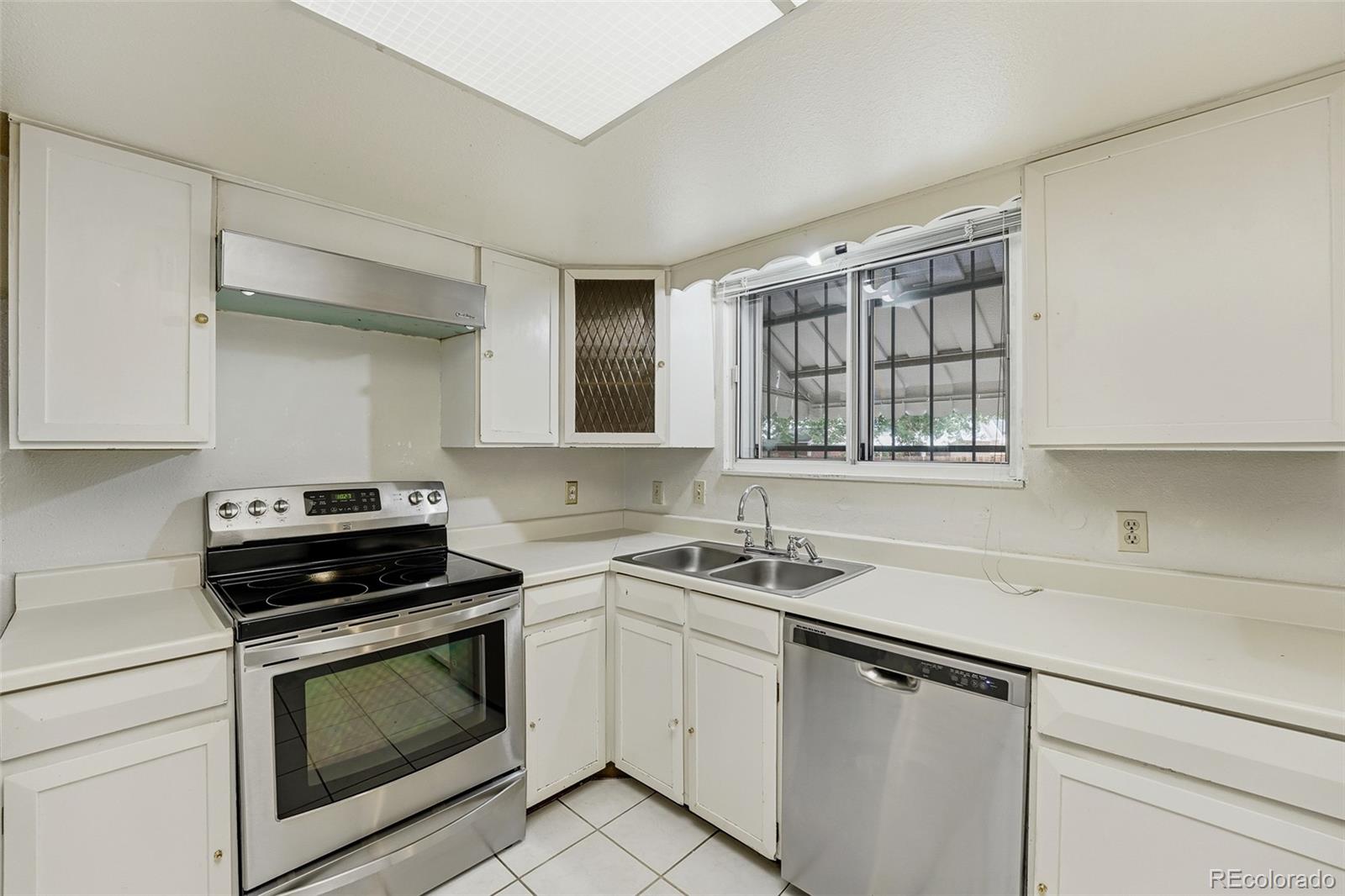 MLS Image #14 for 5020  troy street,denver, Colorado
