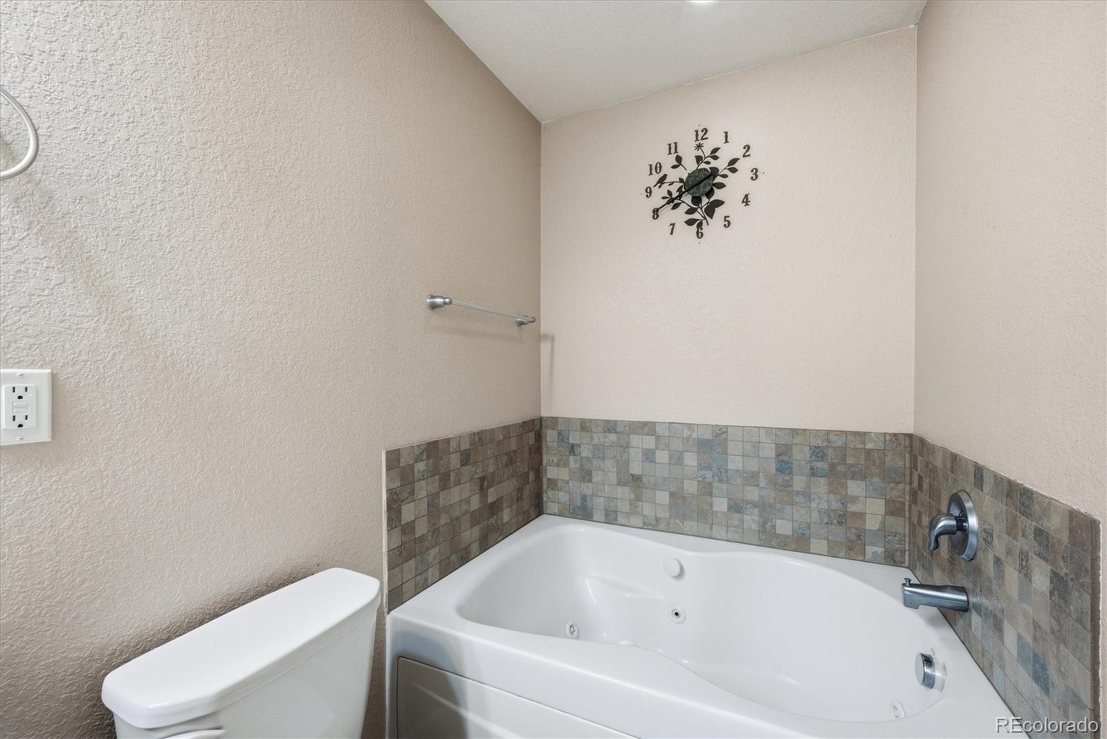 MLS Image #27 for 3925  kenwood circle,johnstown, Colorado