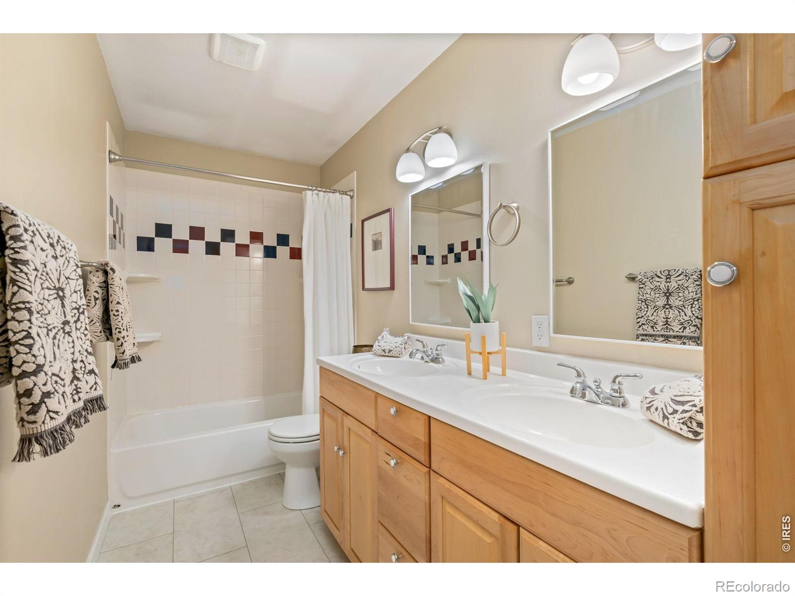 MLS Image #20 for 1025  montview road,fort collins, Colorado