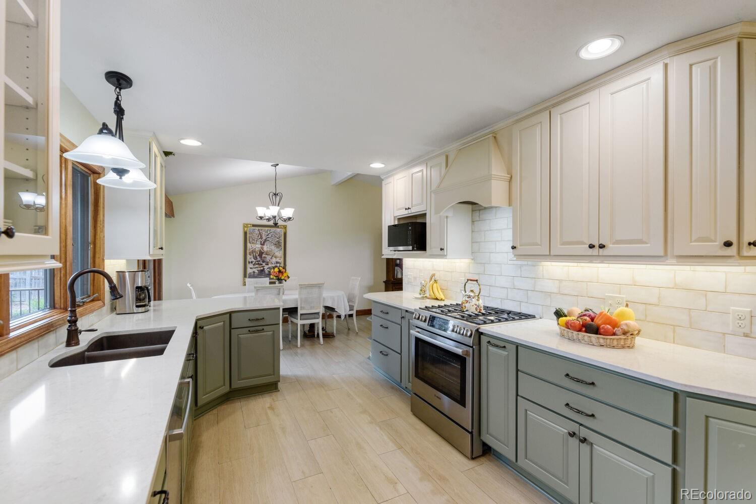 MLS Image #8 for 2596 s joliet court,aurora, Colorado
