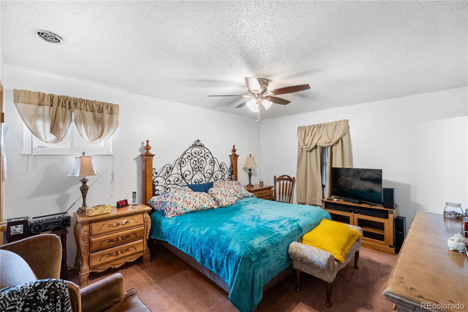 MLS Image #13 for 2647 s linden court,denver, Colorado