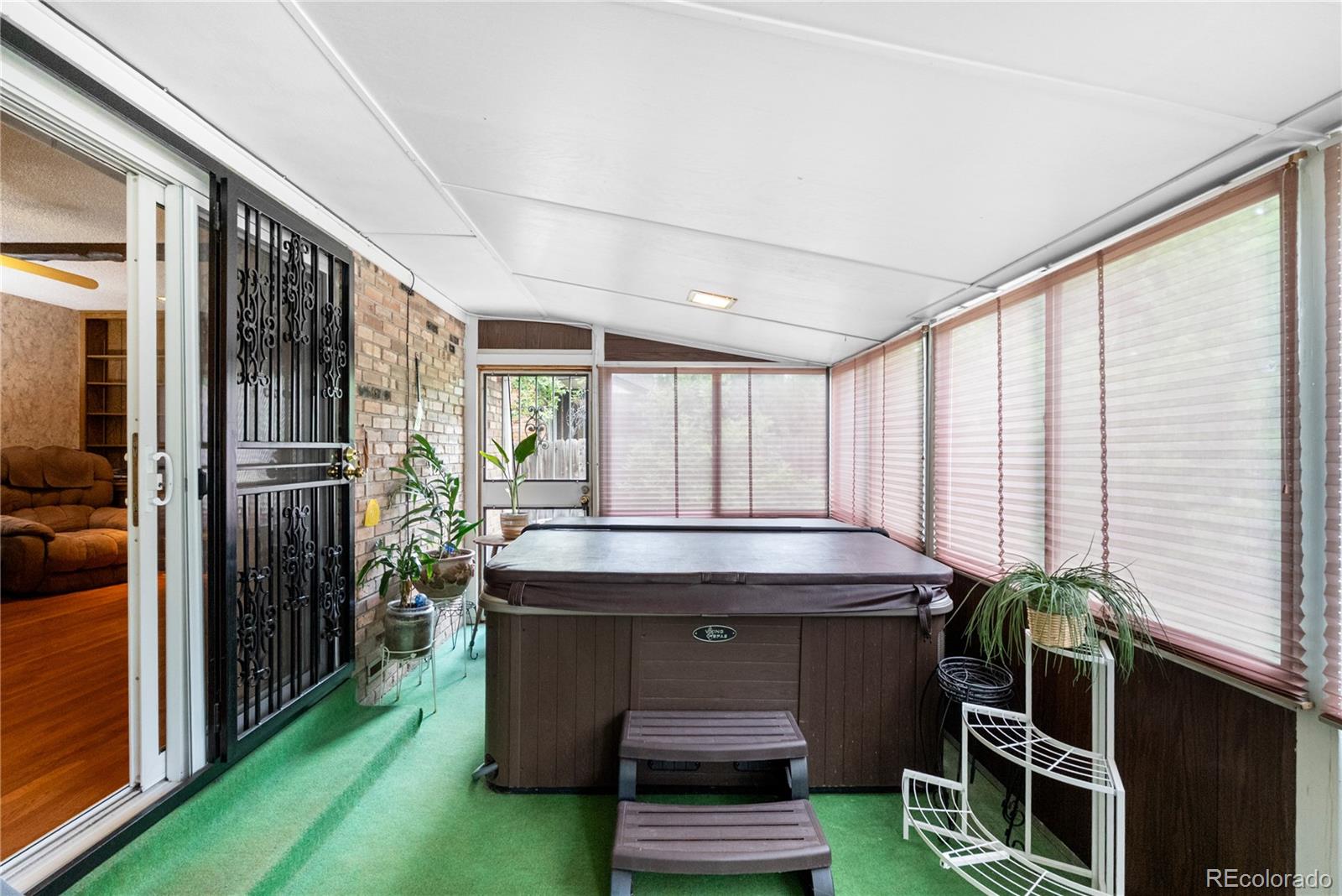 MLS Image #22 for 2647 s linden court,denver, Colorado