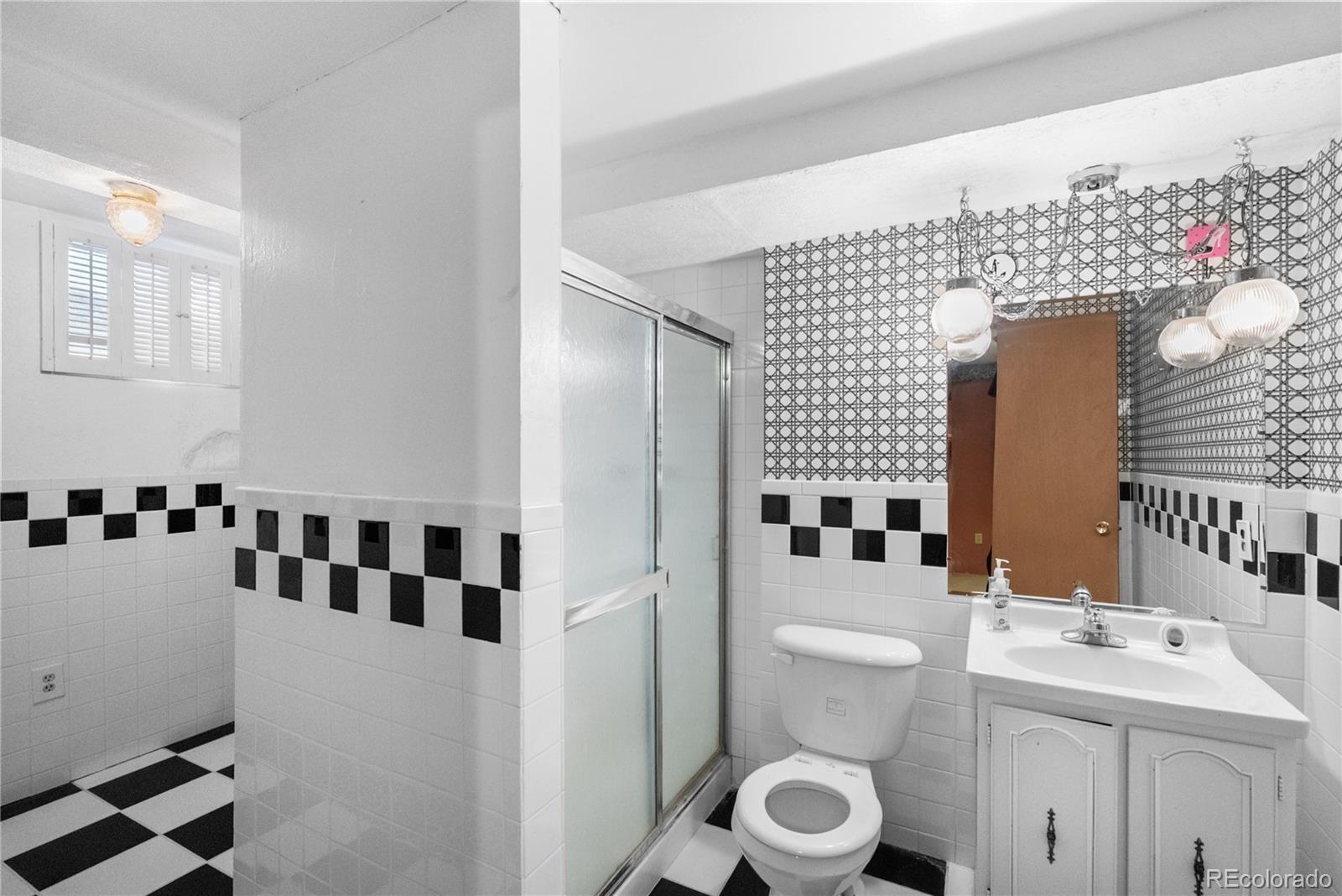 MLS Image #31 for 2647 s linden court,denver, Colorado