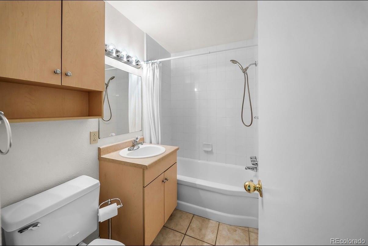 MLS Image #7 for 2500 s york street 312,denver, Colorado