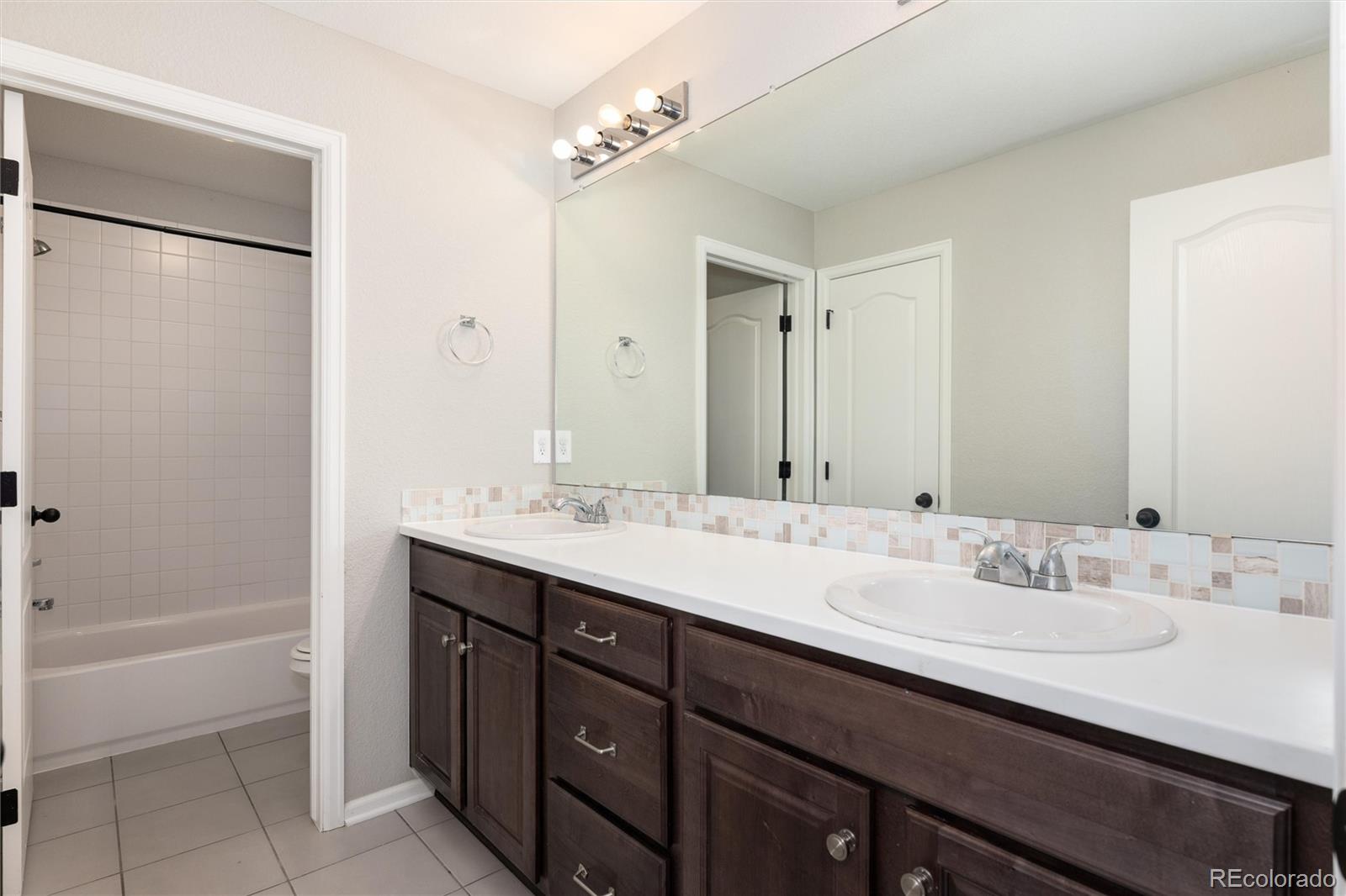 MLS Image #29 for 23910 e ontario place,aurora, Colorado