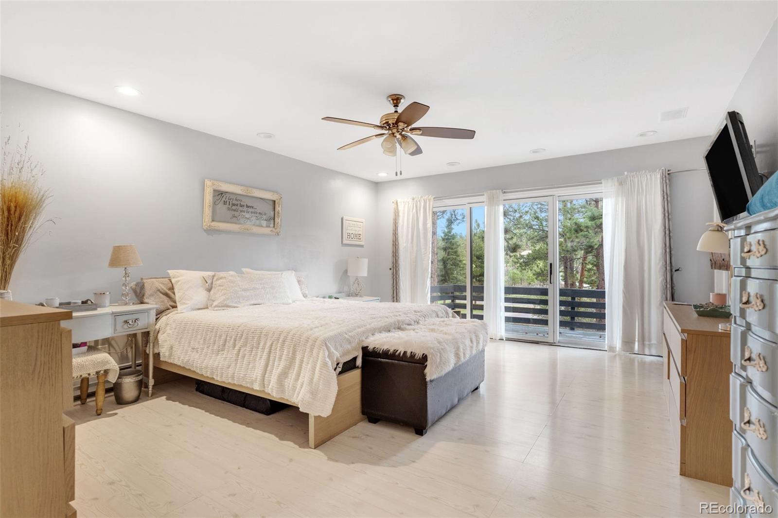 MLS Image #11 for 8170  red rock court,larkspur, Colorado