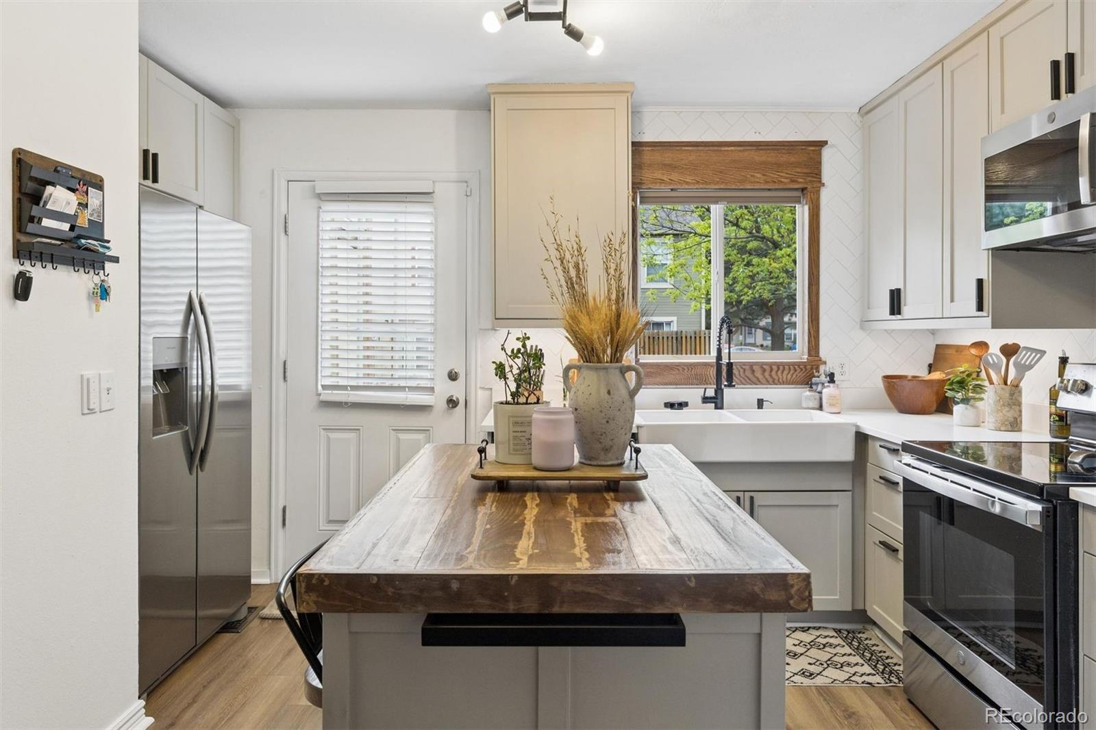 MLS Image #10 for 14201 e hawaii circle b,aurora, Colorado
