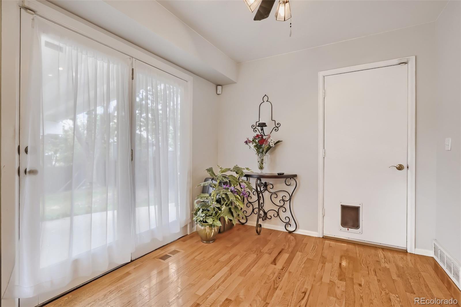 MLS Image #11 for 1545 s vaughn circle,aurora, Colorado