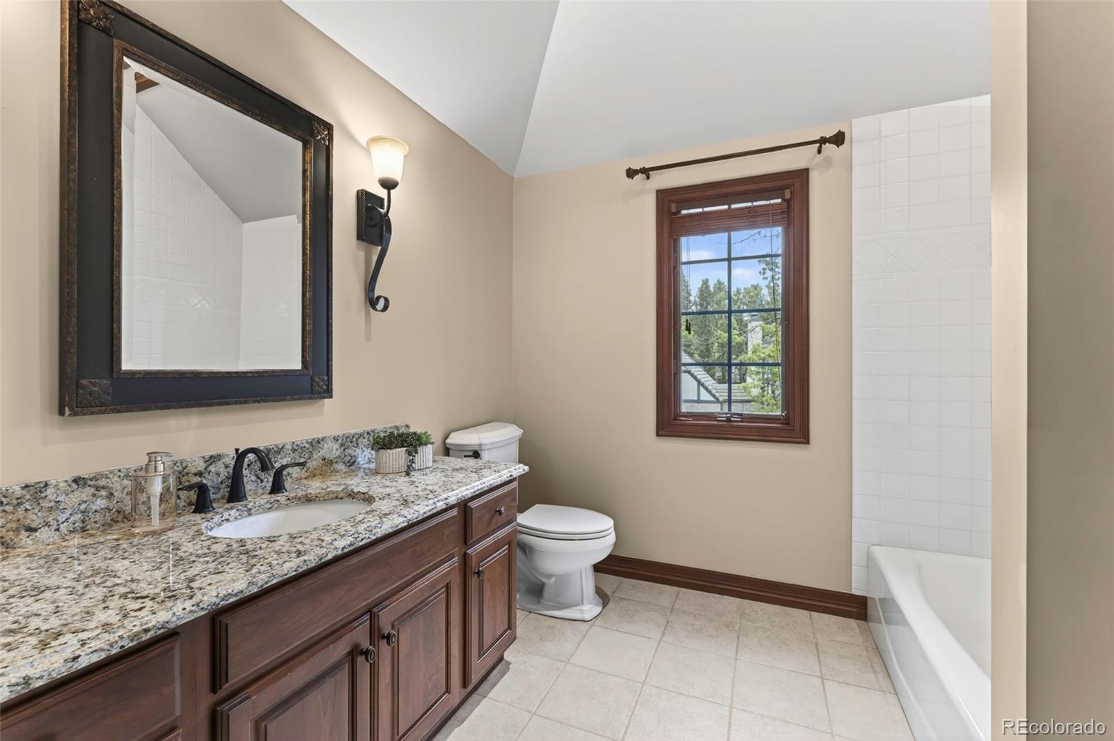 MLS Image #23 for 4101 e 2nd avenue,denver, Colorado