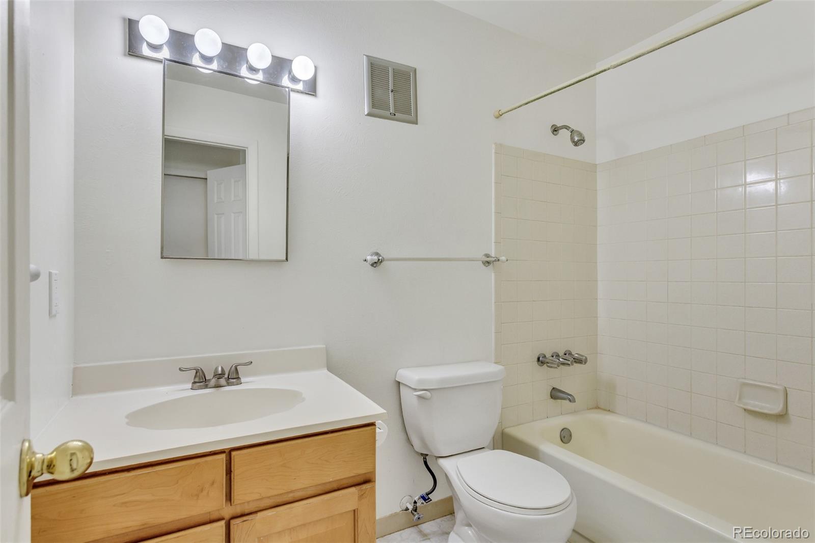 MLS Image #13 for 2471 s xanadu way,aurora, Colorado