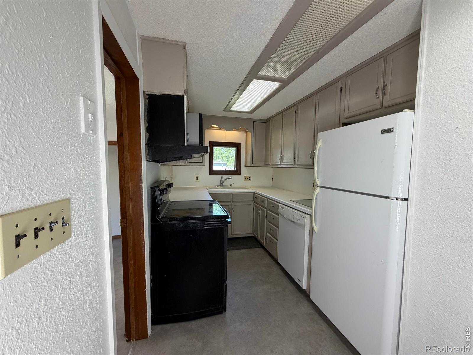 MLS Image #29 for 153  17th street,burlington, Colorado