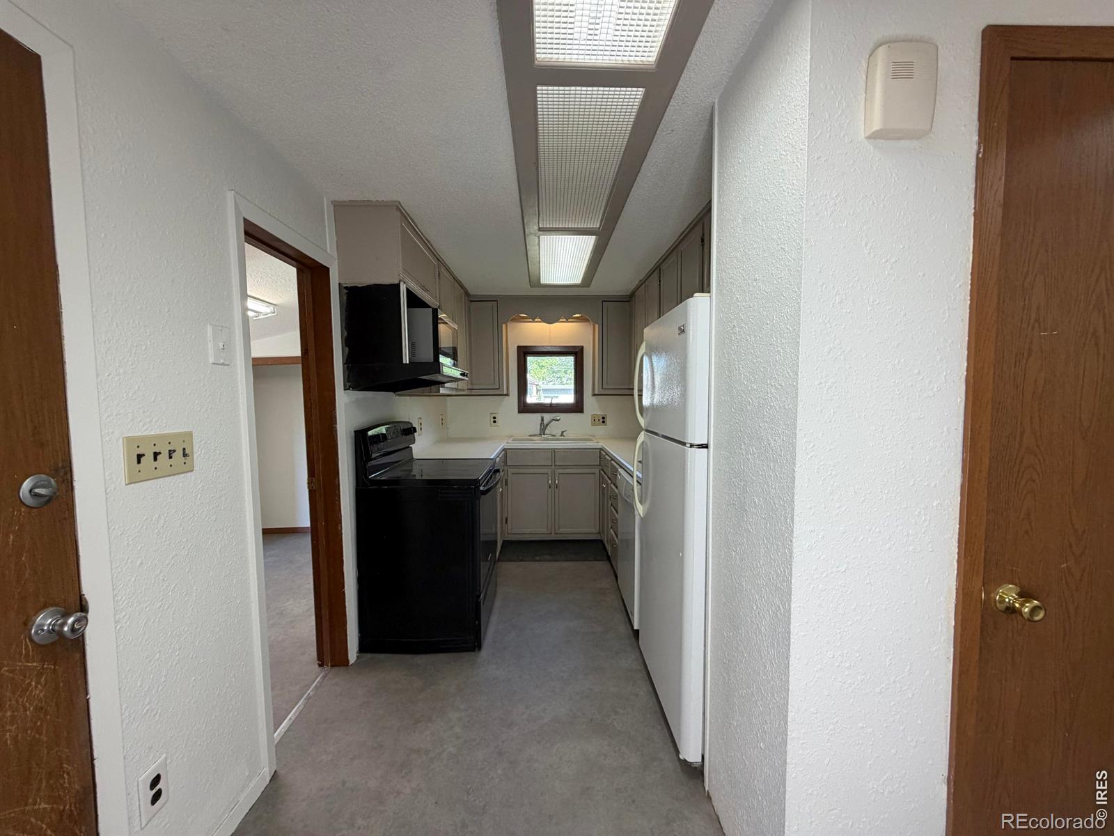 MLS Image #31 for 153  17th street,burlington, Colorado