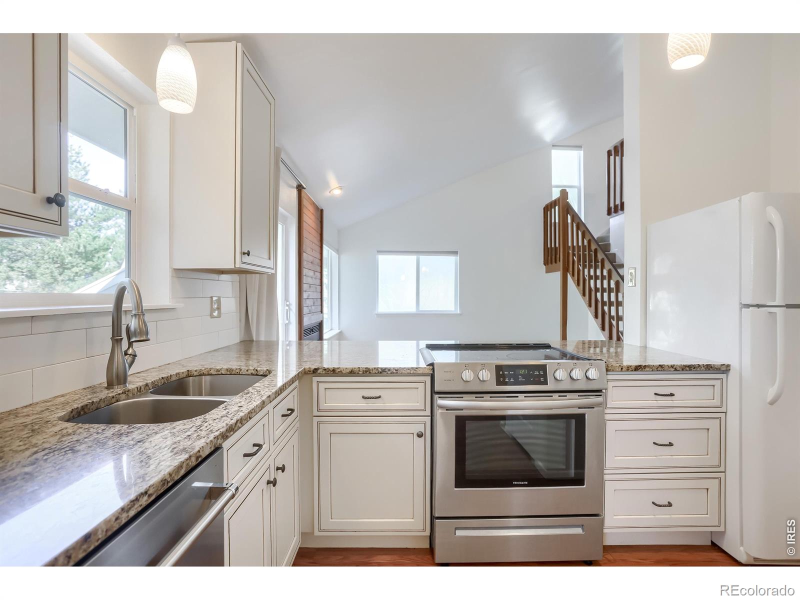MLS Image #4 for 8011  countryside park,niwot, Colorado