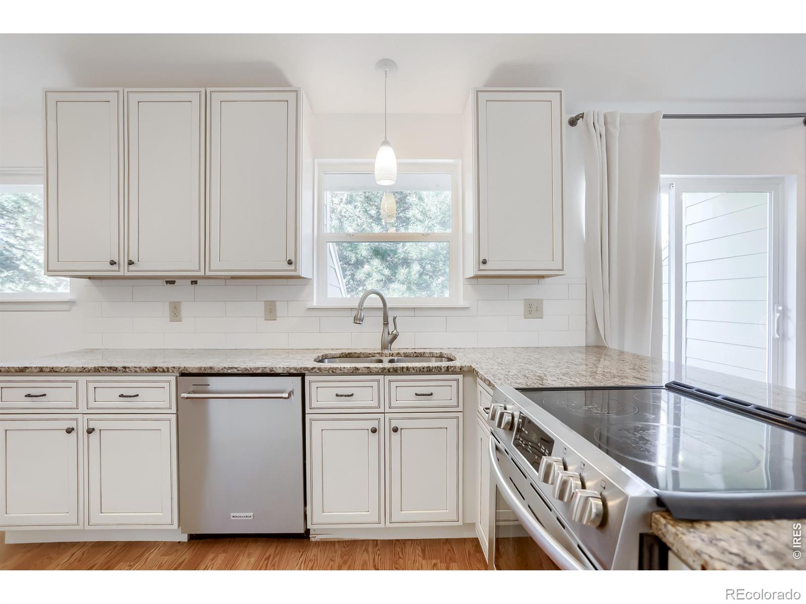 MLS Image #5 for 8011  countryside park,niwot, Colorado