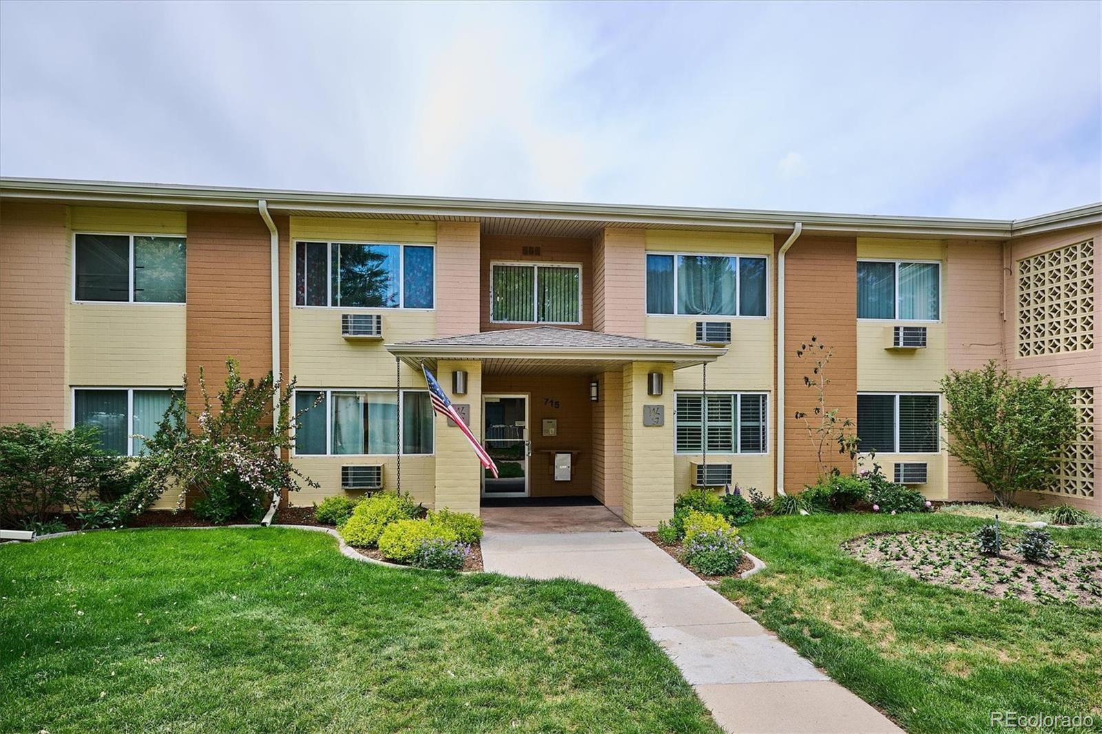 MLS Image #17 for 715 s clinton street,denver, Colorado