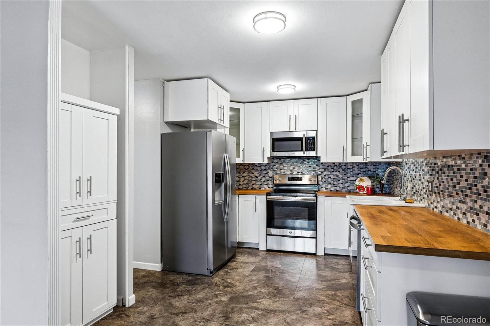 MLS Image #3 for 715 s clinton street,denver, Colorado