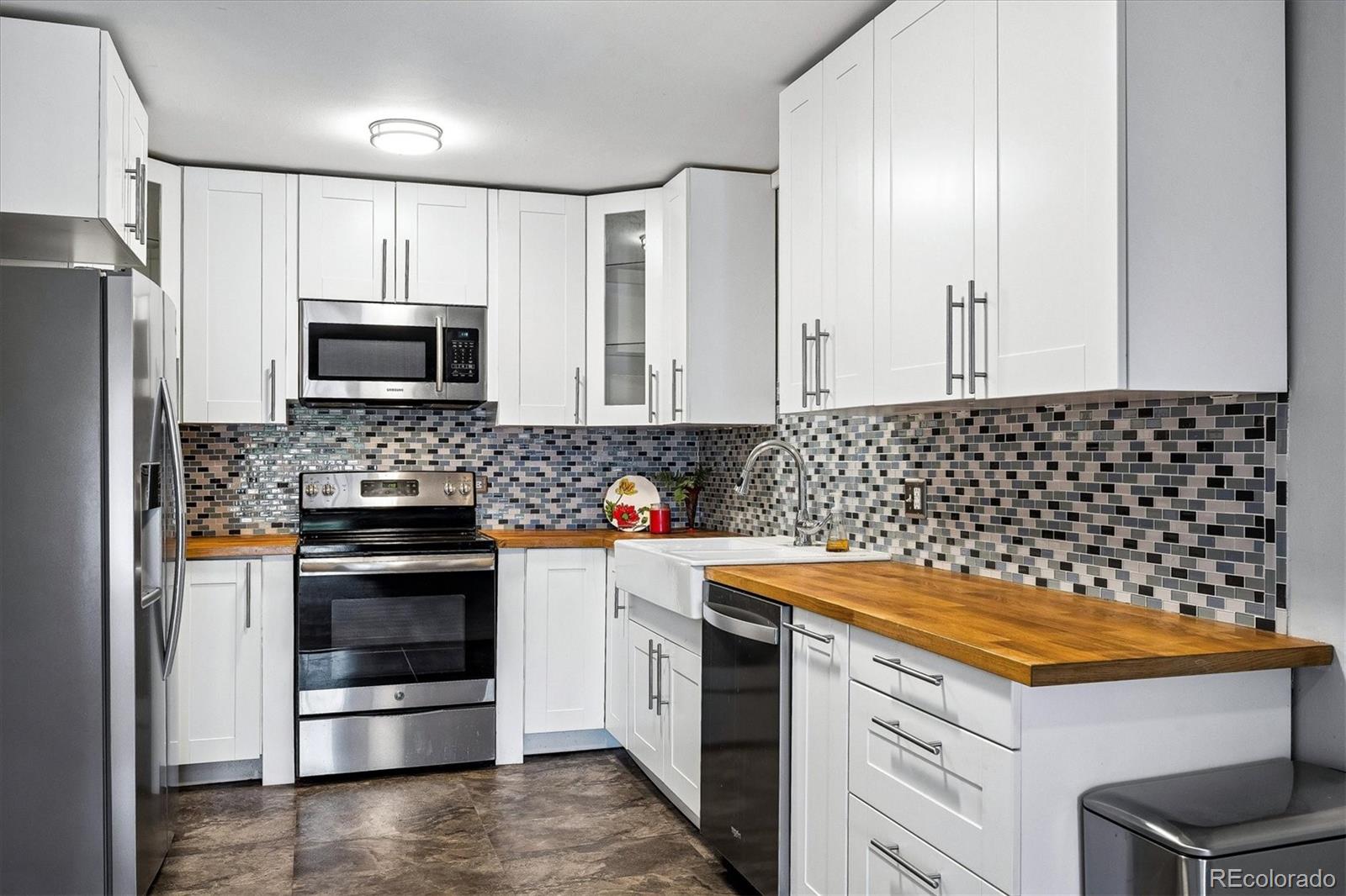 MLS Image #5 for 715 s clinton street,denver, Colorado