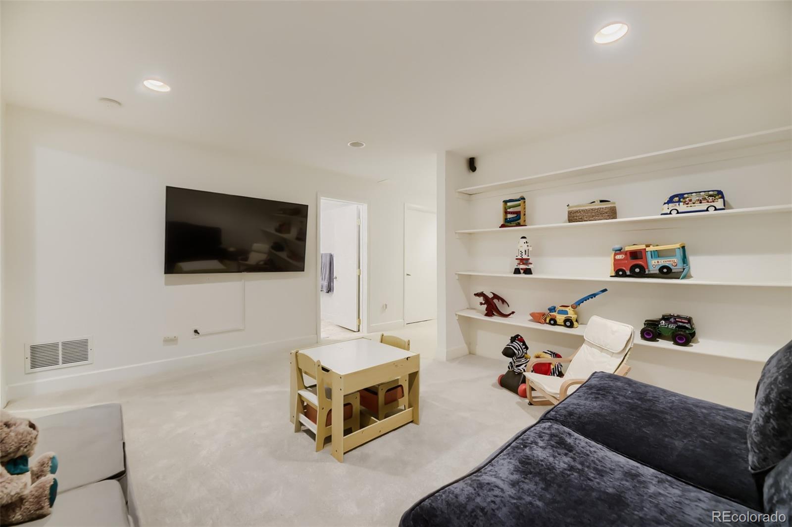 MLS Image #19 for 12469 e harvard drive,aurora, Colorado