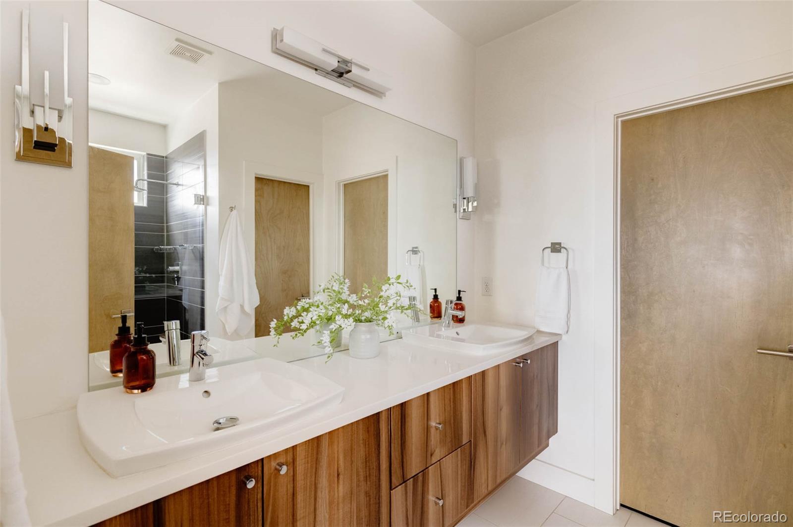 MLS Image #20 for 3444  navajo street,denver, Colorado
