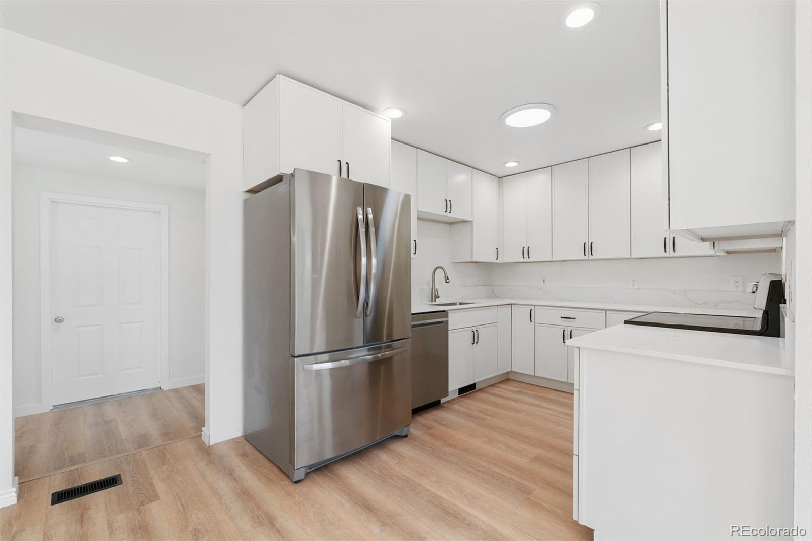 MLS Image #11 for 8369  cherokee street,denver, Colorado