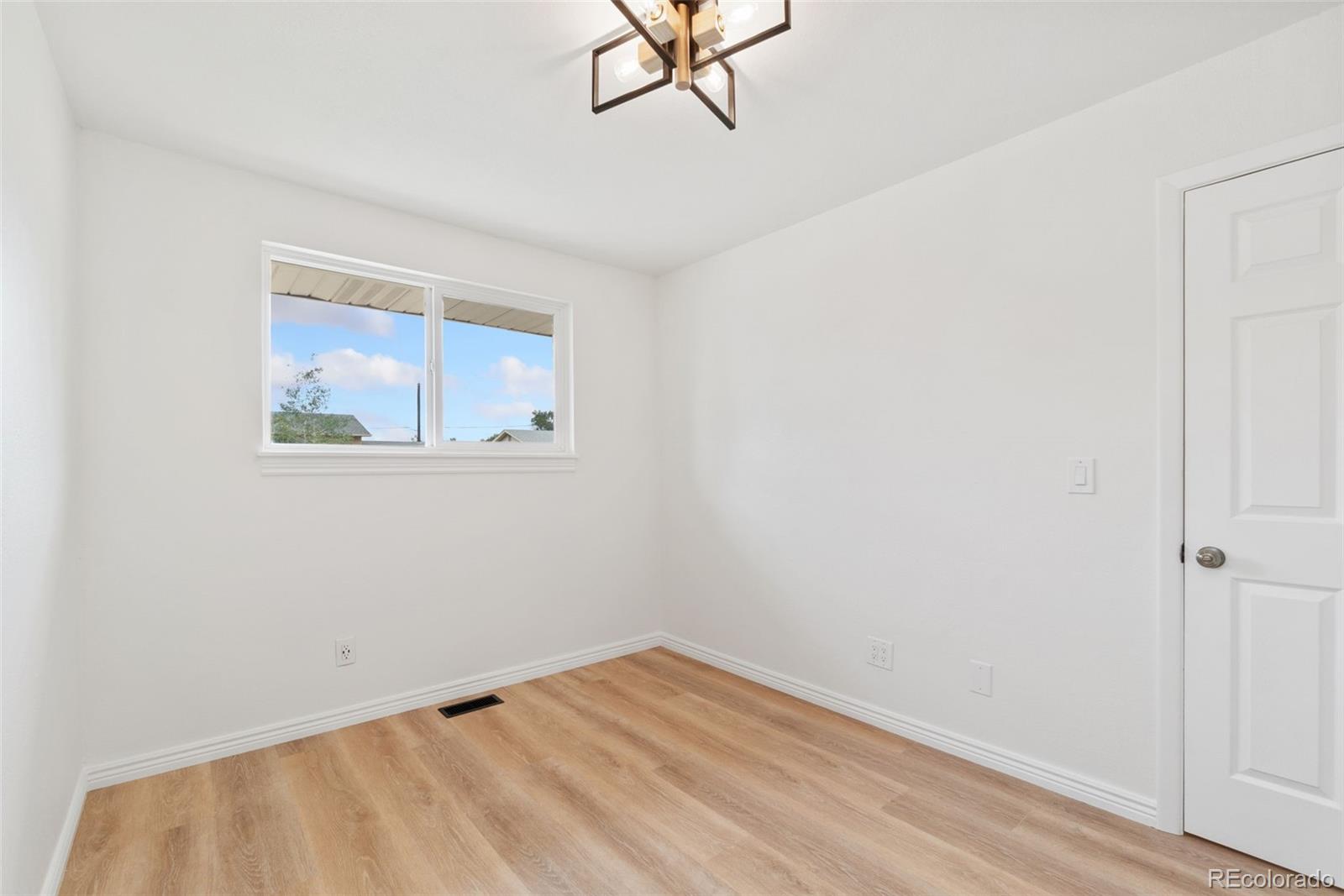 MLS Image #26 for 8369  cherokee street,denver, Colorado