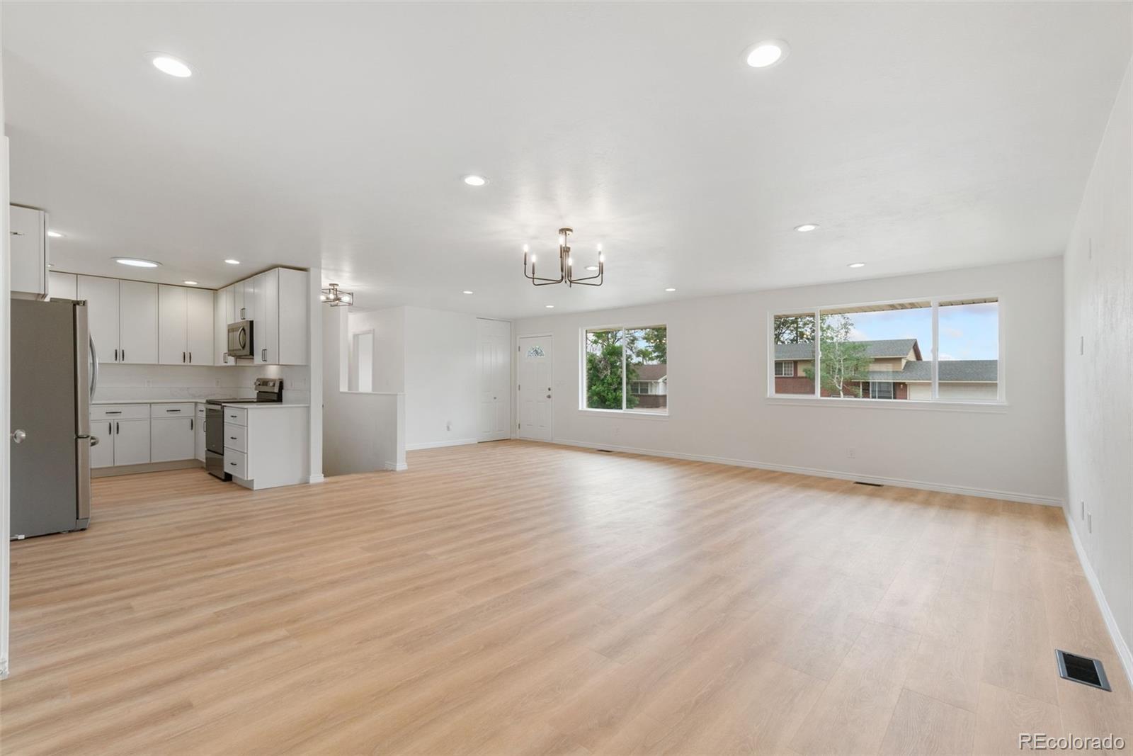 MLS Image #7 for 8369  cherokee street,denver, Colorado