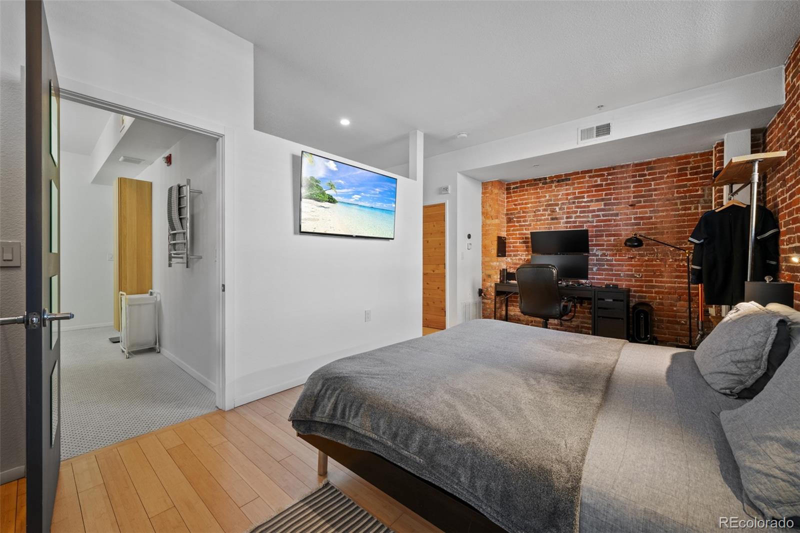 MLS Image #16 for 3225  blake street,denver, Colorado
