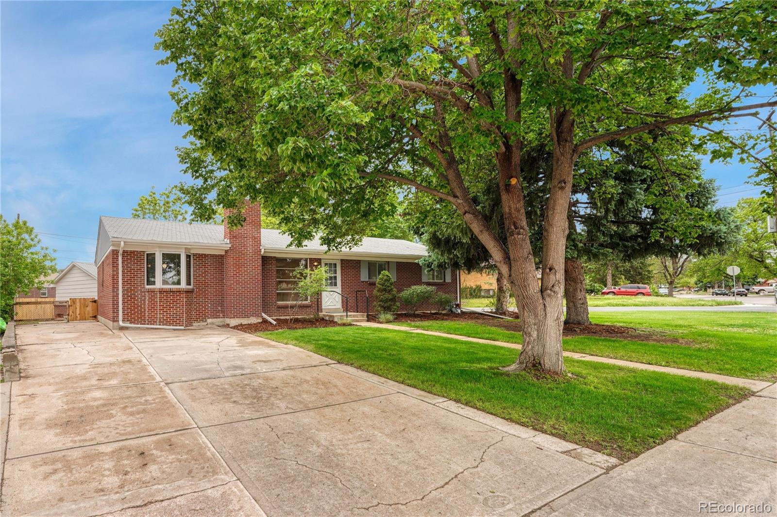 MLS Image #1 for 408  scranton street,aurora, Colorado