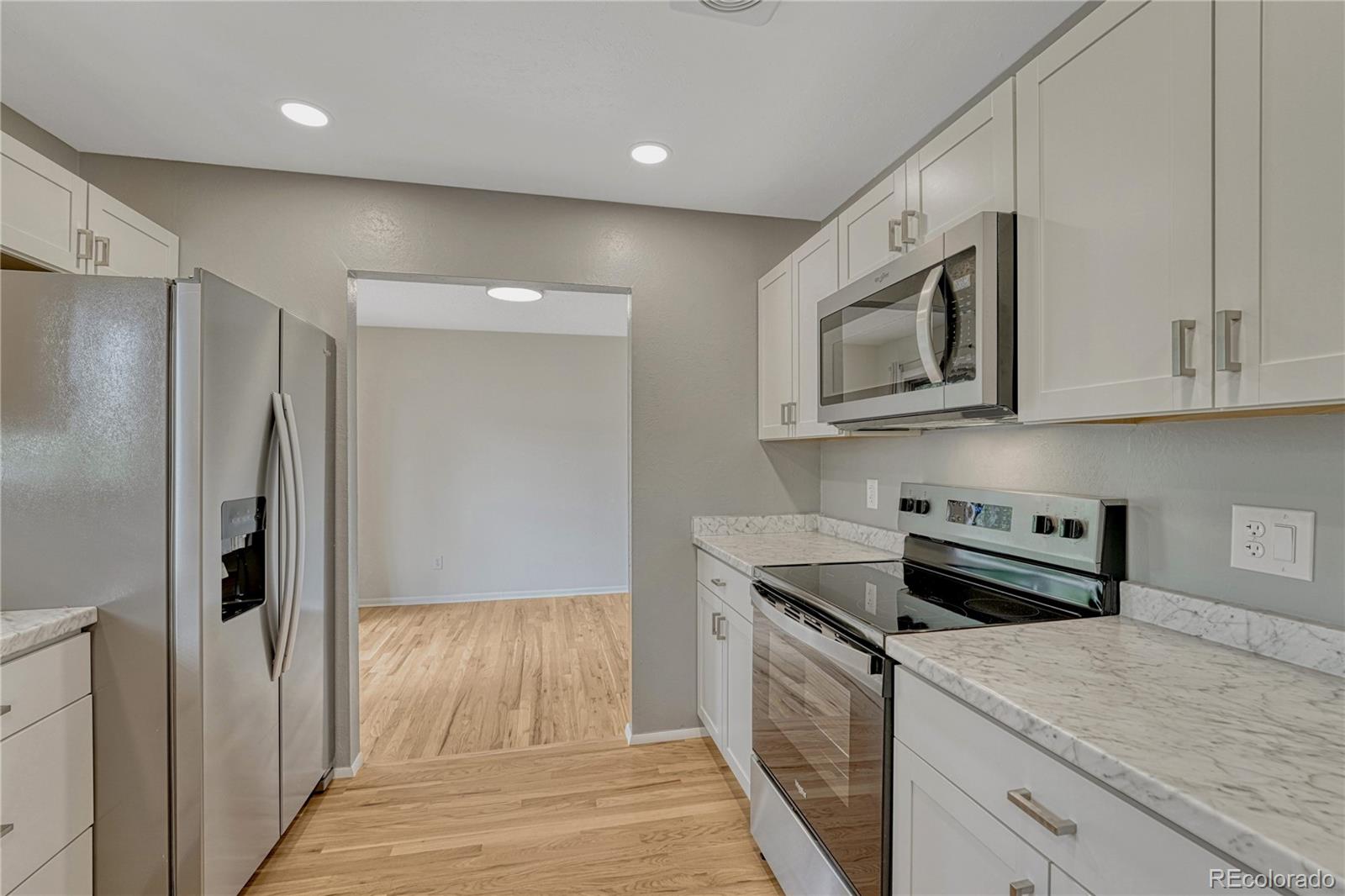 MLS Image #6 for 408  scranton street,aurora, Colorado