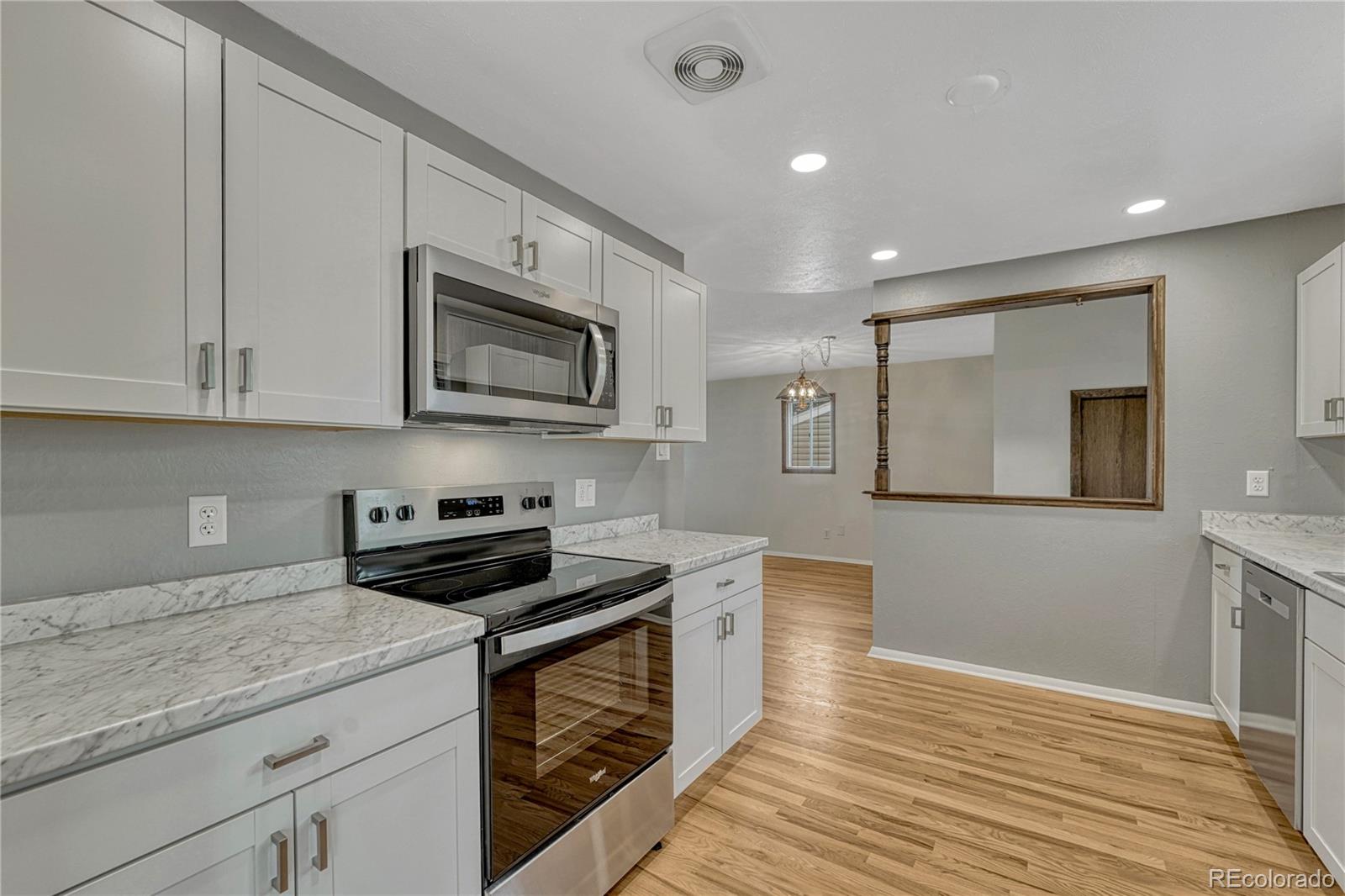 MLS Image #7 for 408  scranton street,aurora, Colorado