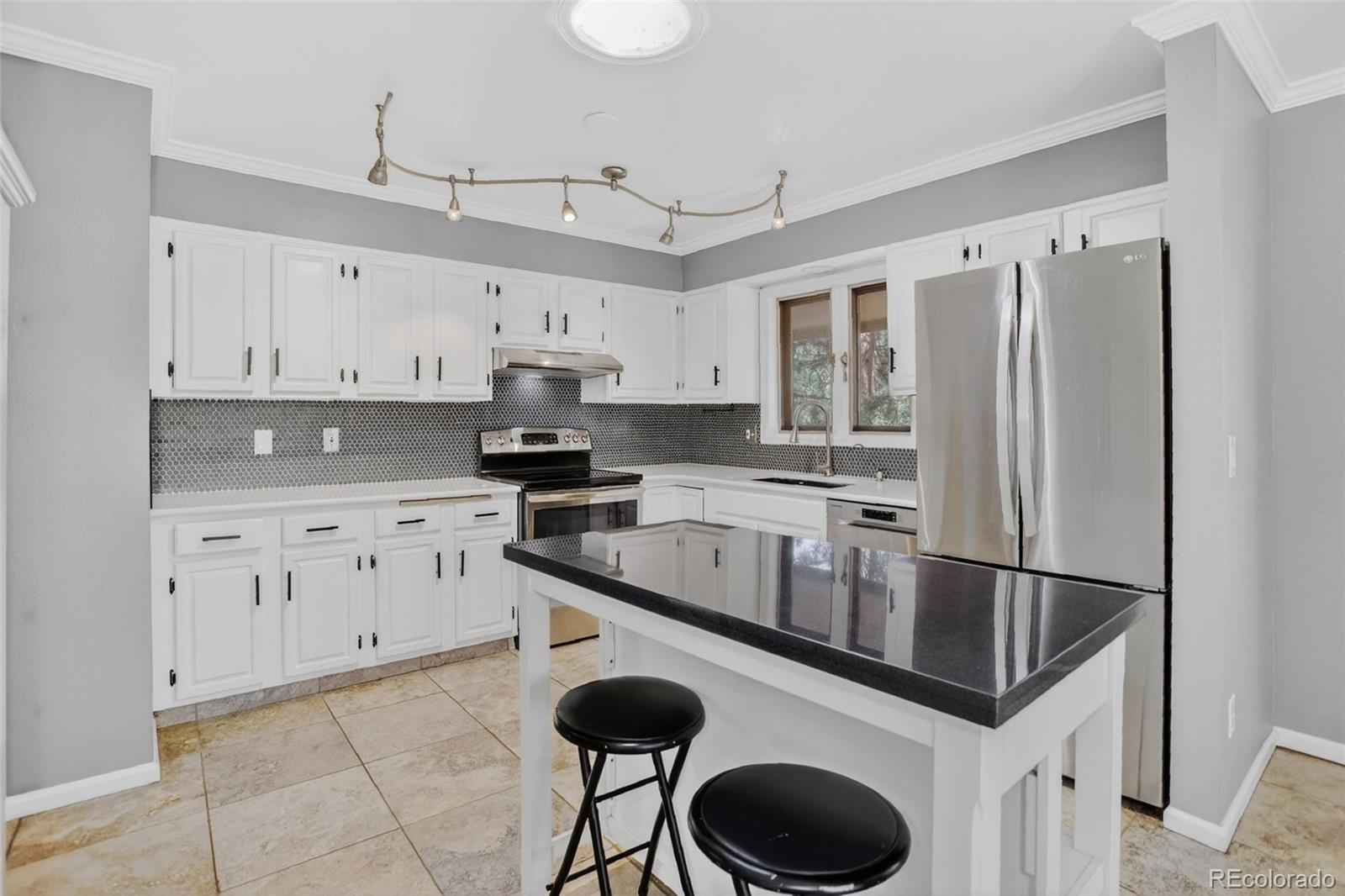 MLS Image #14 for 6417  high drive,morrison, Colorado