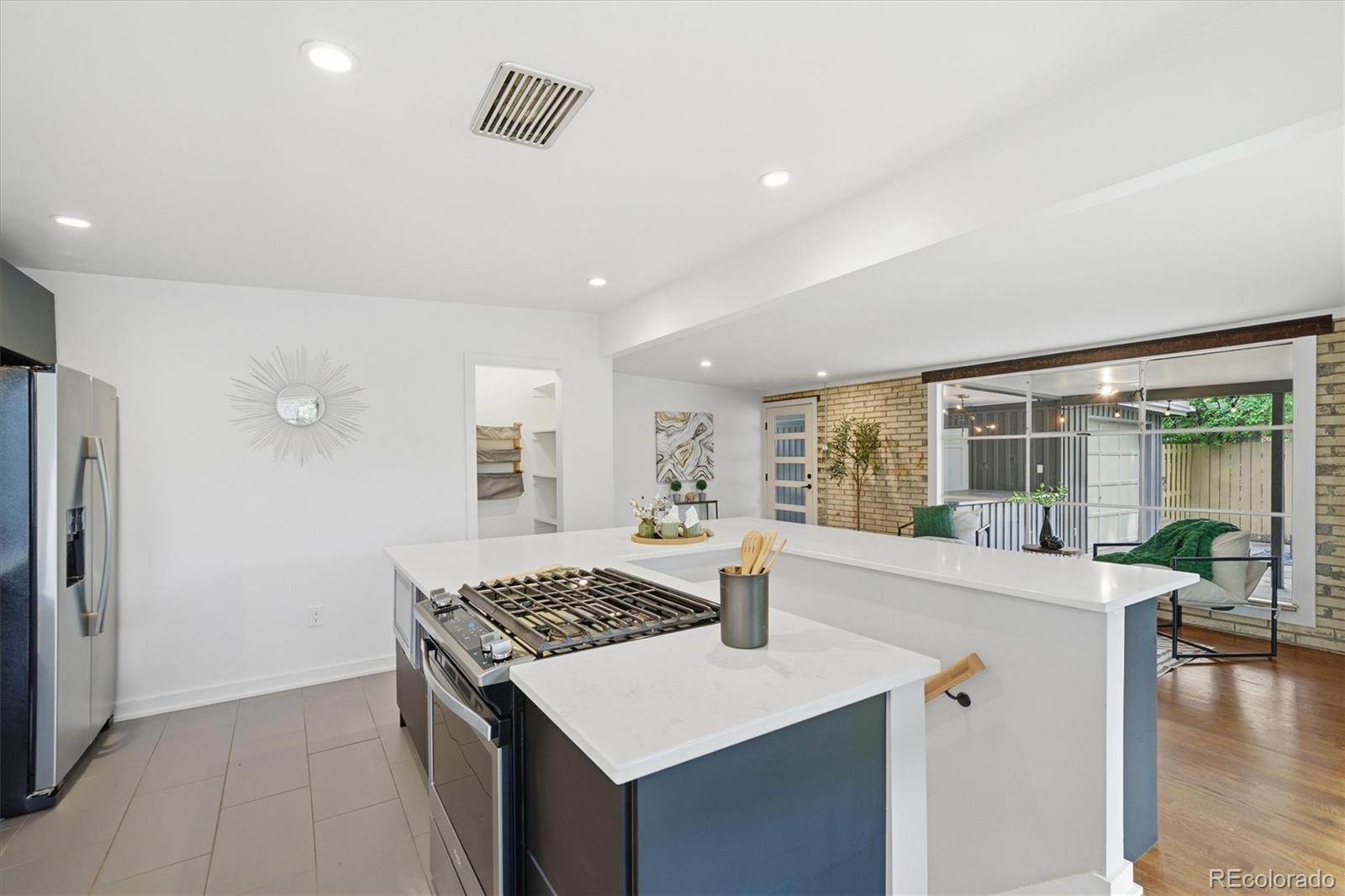 MLS Image #15 for 1317 s chase street,lakewood, Colorado