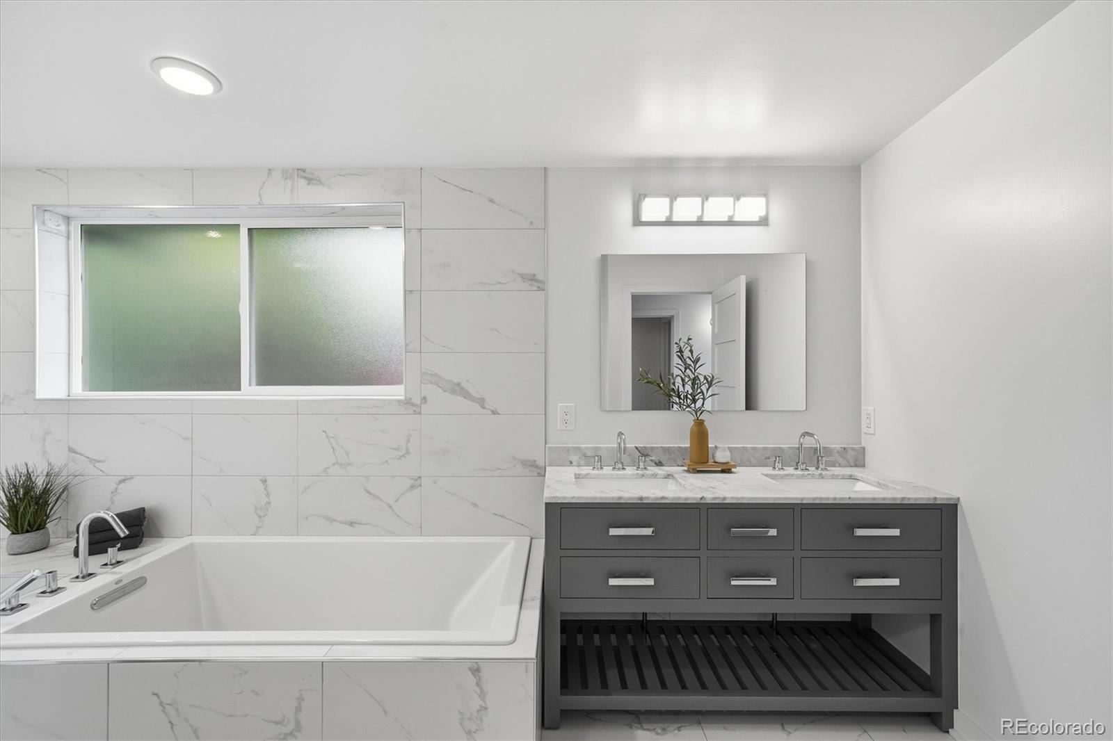 MLS Image #19 for 1317 s chase street,lakewood, Colorado