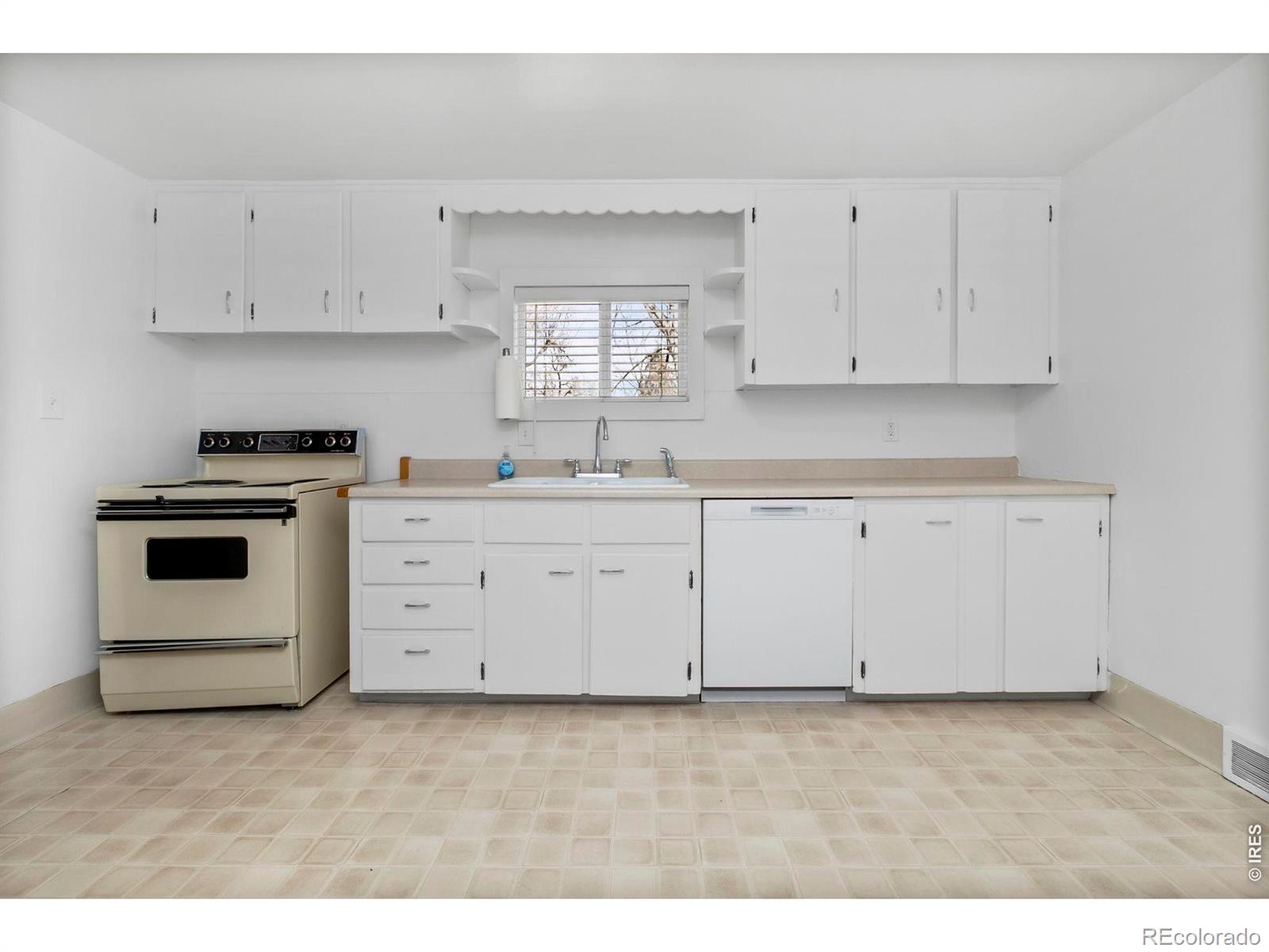 MLS Image #20 for 1126 w myrtle street,fort collins, Colorado