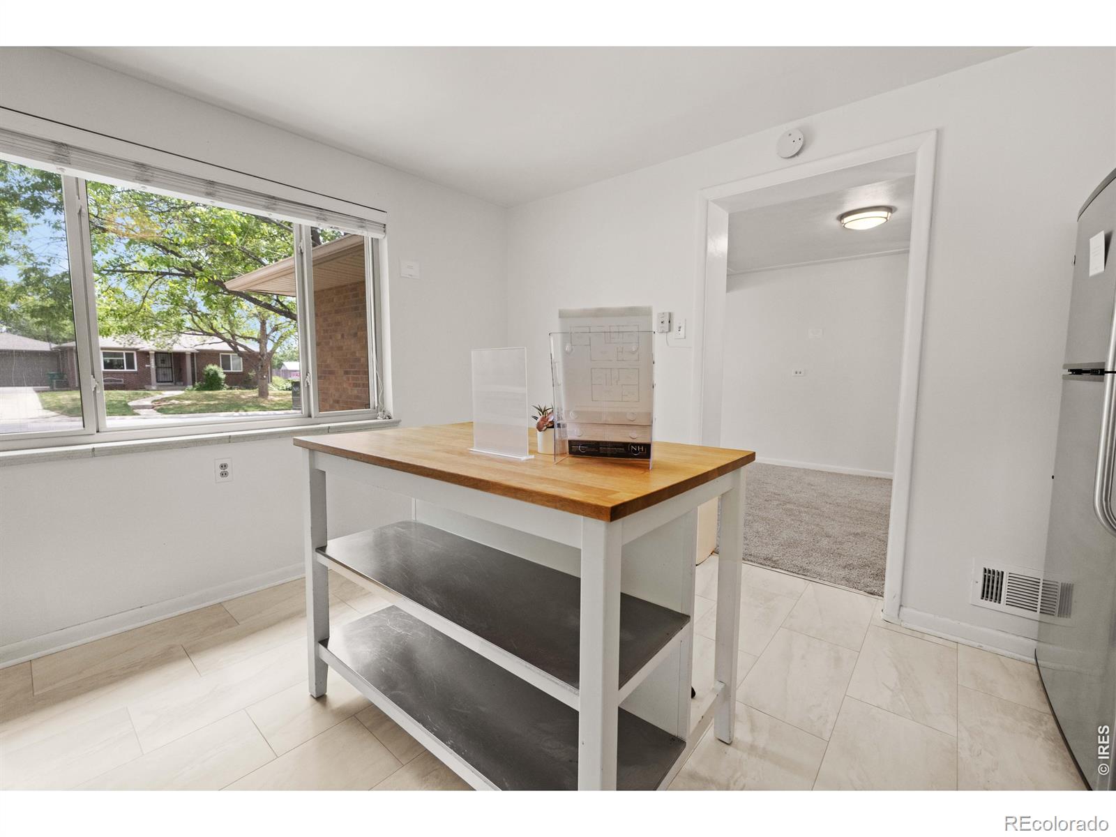 MLS Image #14 for 4645 e colorado avenue,denver, Colorado