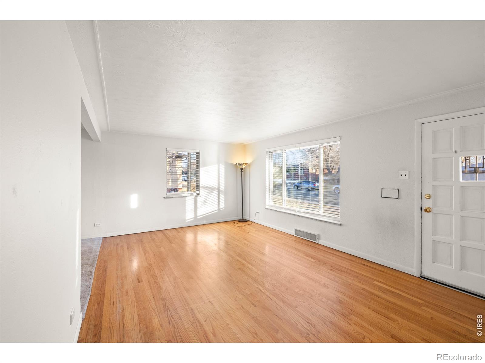 MLS Image #15 for 4645 e colorado avenue,denver, Colorado