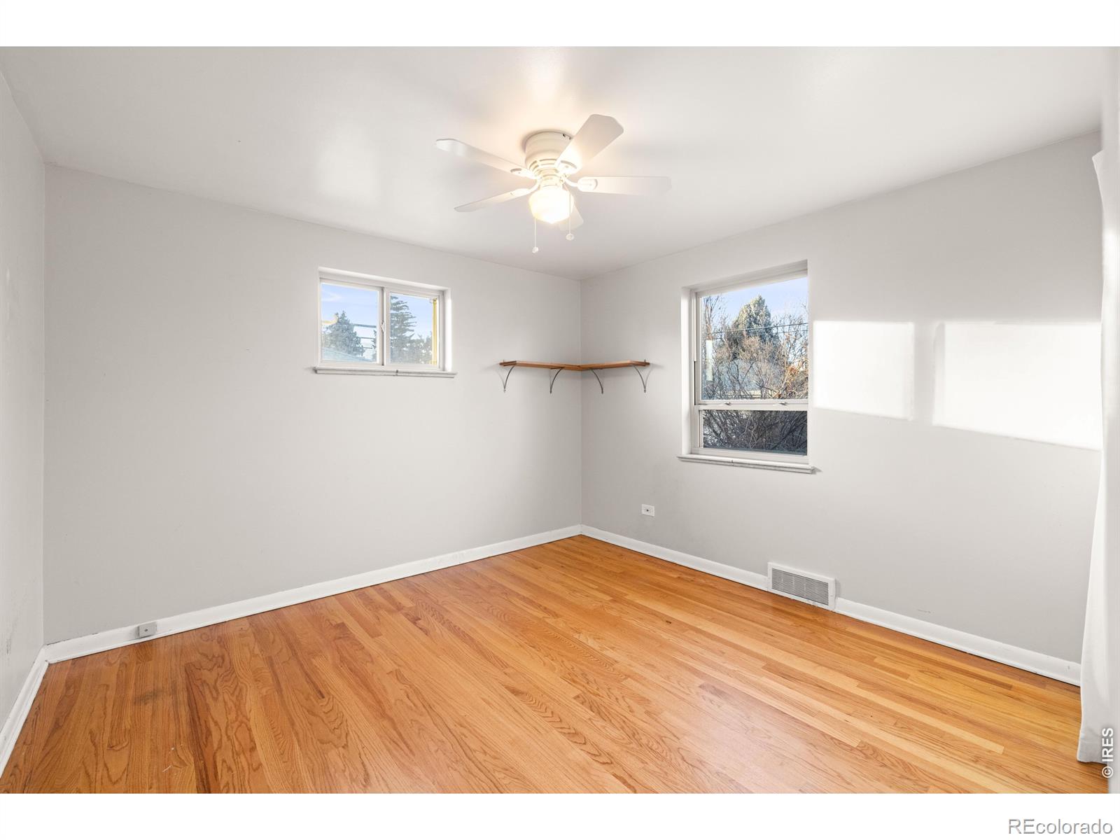 MLS Image #19 for 4645 e colorado avenue,denver, Colorado