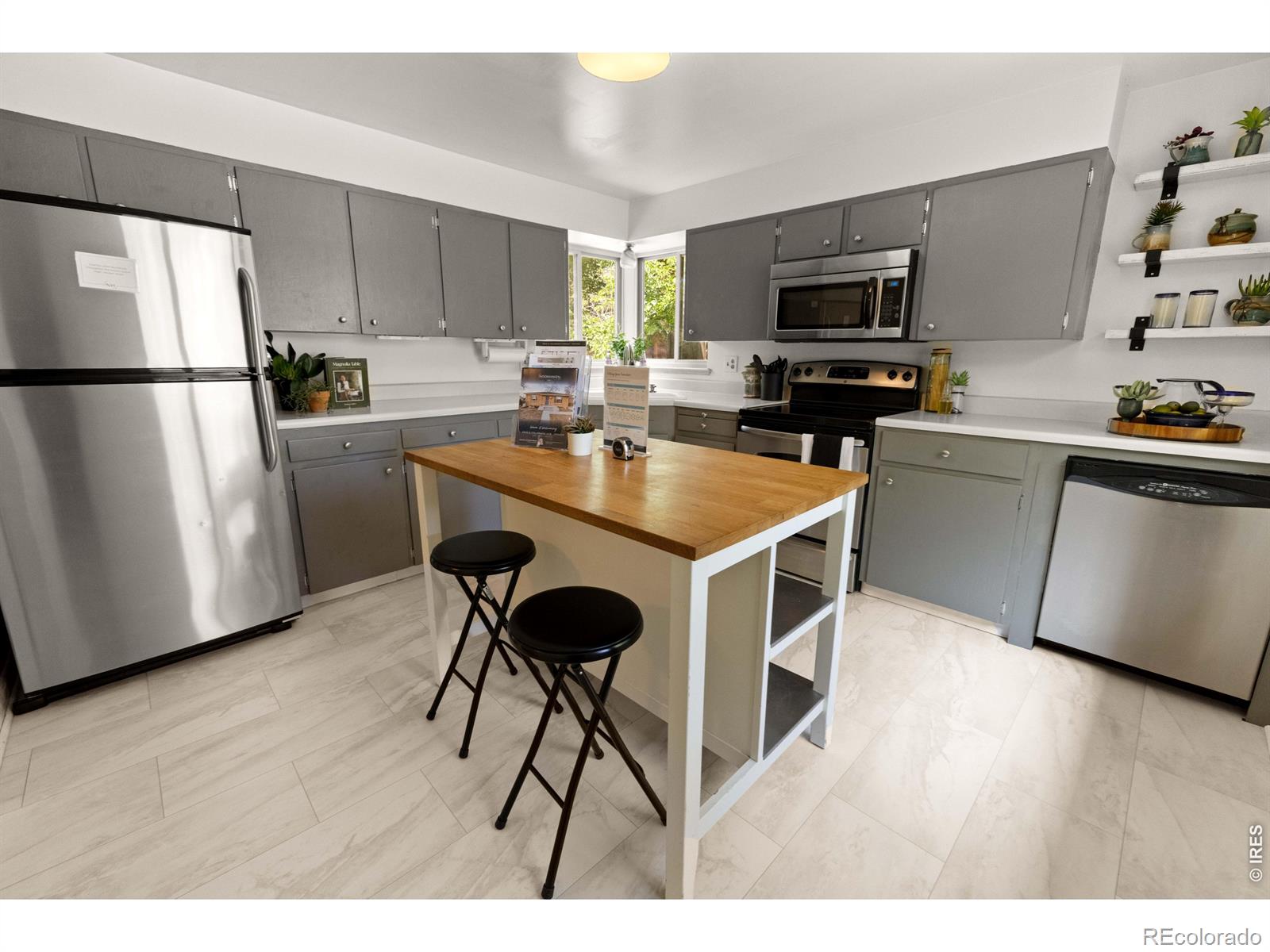 MLS Image #8 for 4645 e colorado avenue,denver, Colorado